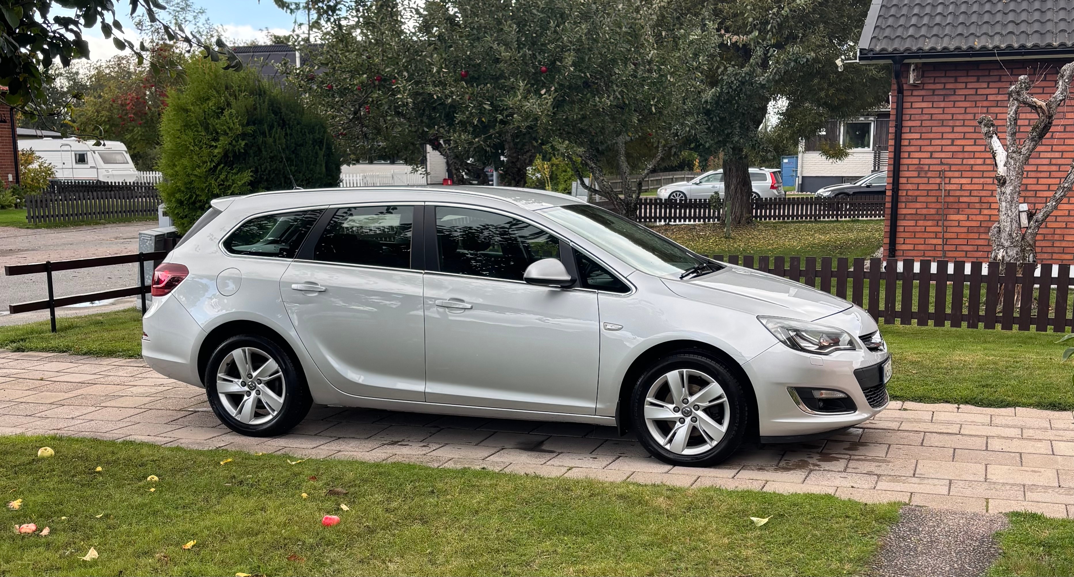 Opel Astra 2013, bild 3/10
