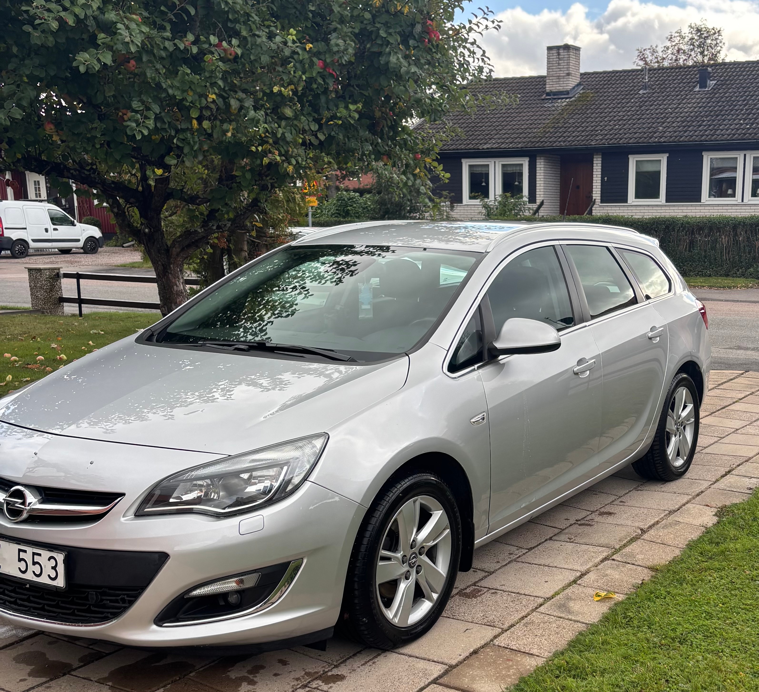 Opel Astra 2013, bild 2/10