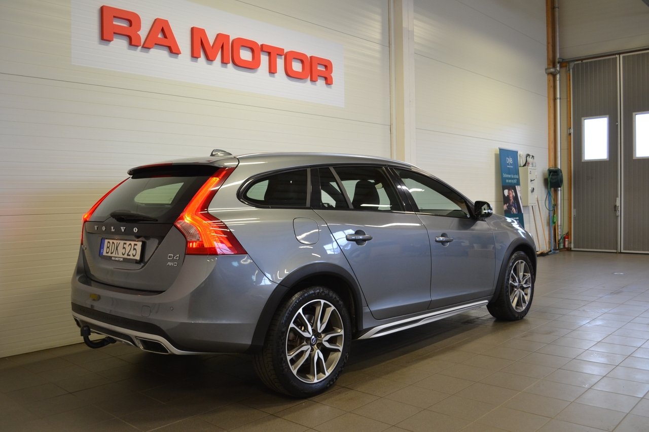 Volvo V60 Cross Country 2017, kuva 5/10