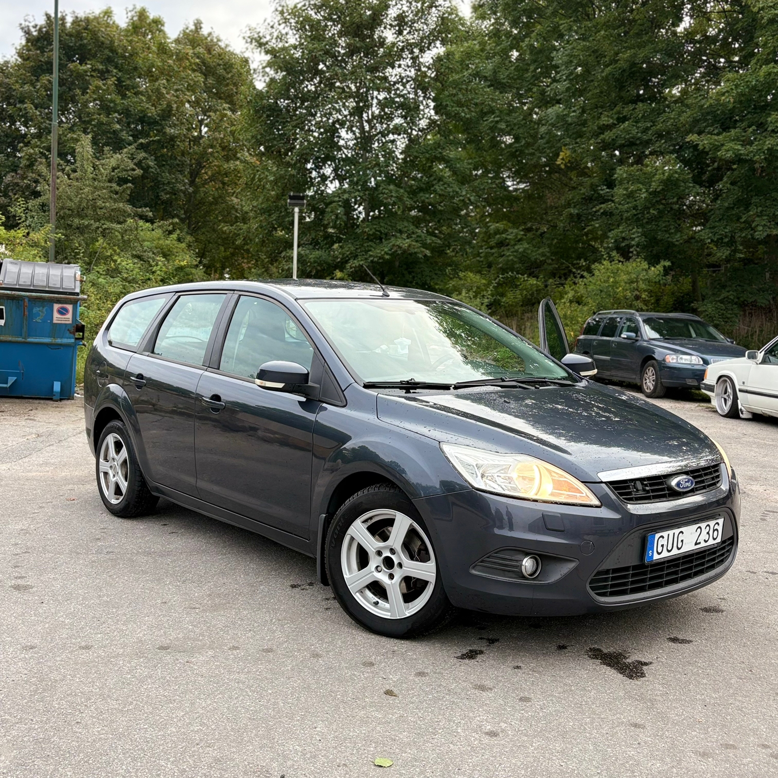 Ford Focus Kombi 1.8 Flexifuel Manuell 2008, kuva 2/9