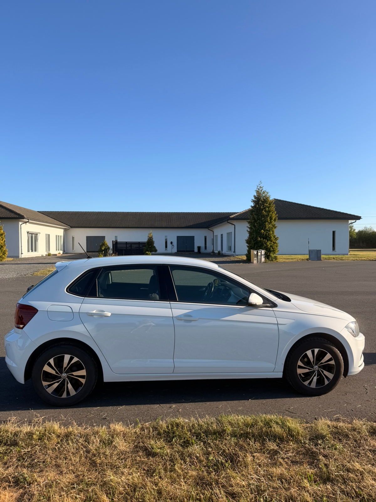Volkswagen Polo 1.0 TSI Manuell 2018, bild 4/10