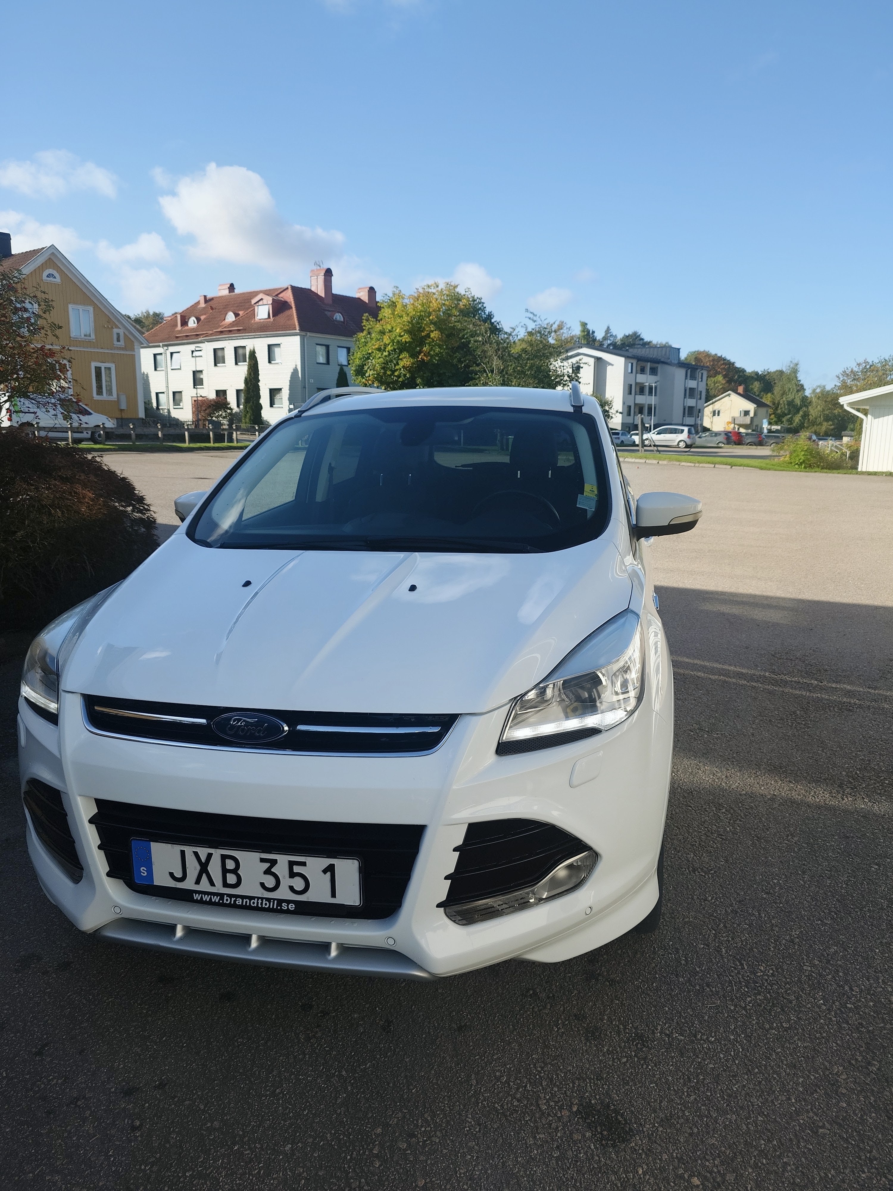 Ford Kuga 2.0 TDCi AWD Powershift 2015, bild 2/8