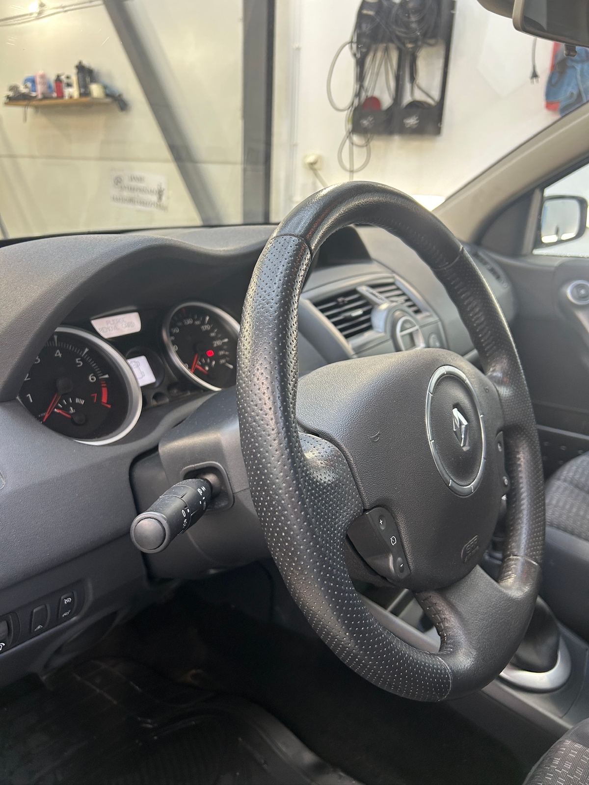 Renault Megane II 5-dörrar 2.0 Manuell 2006, photo 2/7