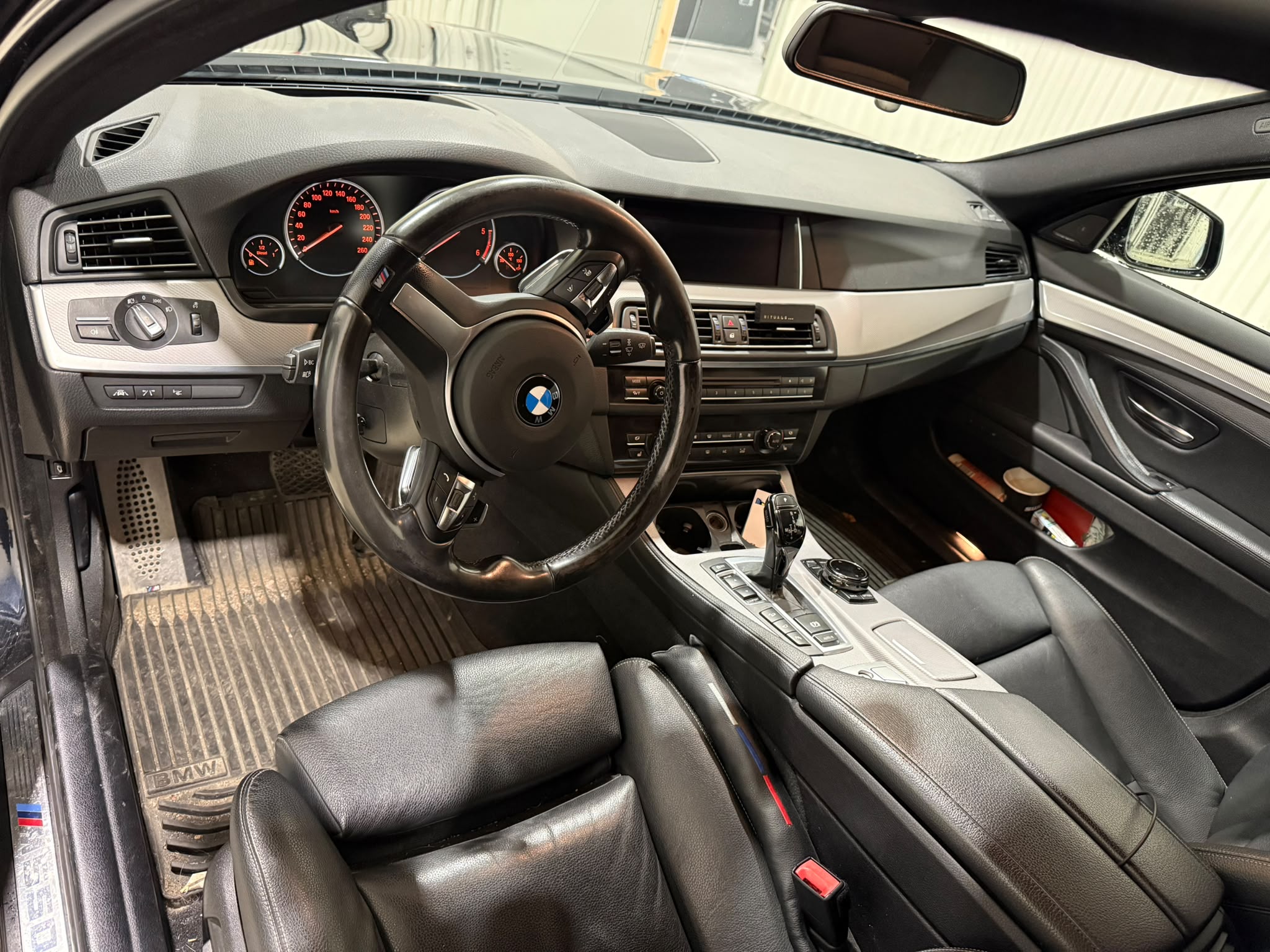 BMW M550d xDrive Touring Steptronic 2016, bild 6/6