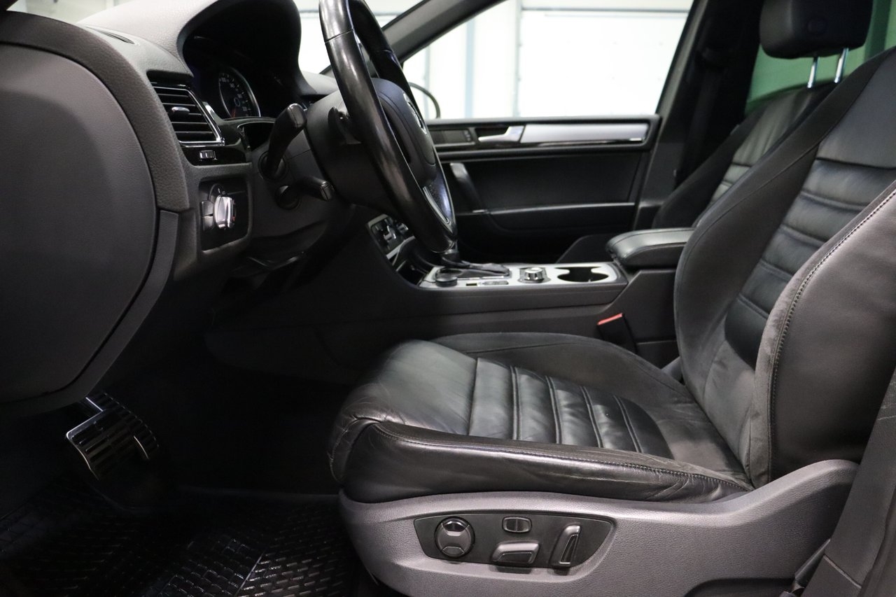 Volkswagen Touareg 2012, bild 7/10