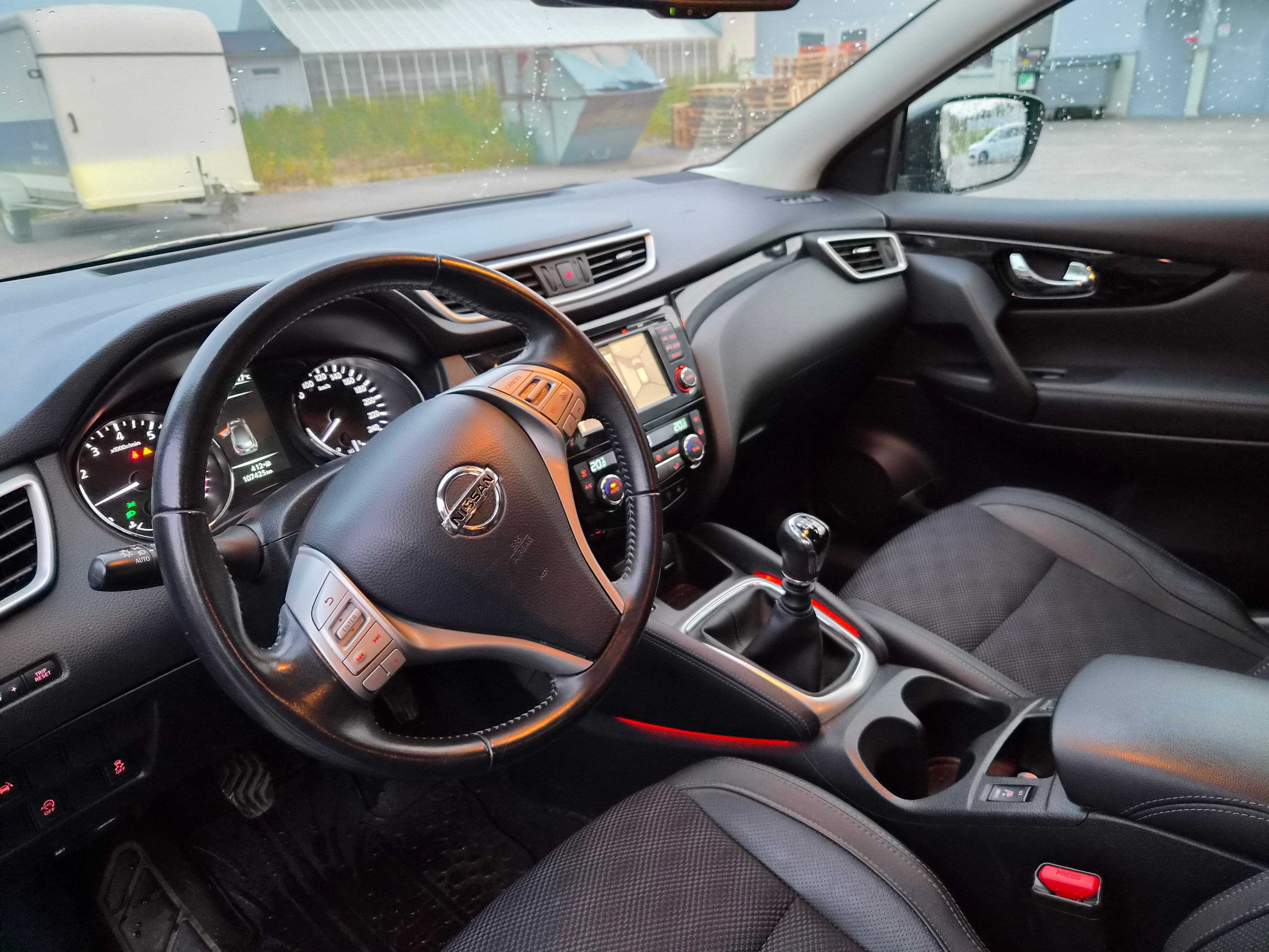Nissan Qashqai 1.2 DIG-T Manuell 2017, photo 5/5
