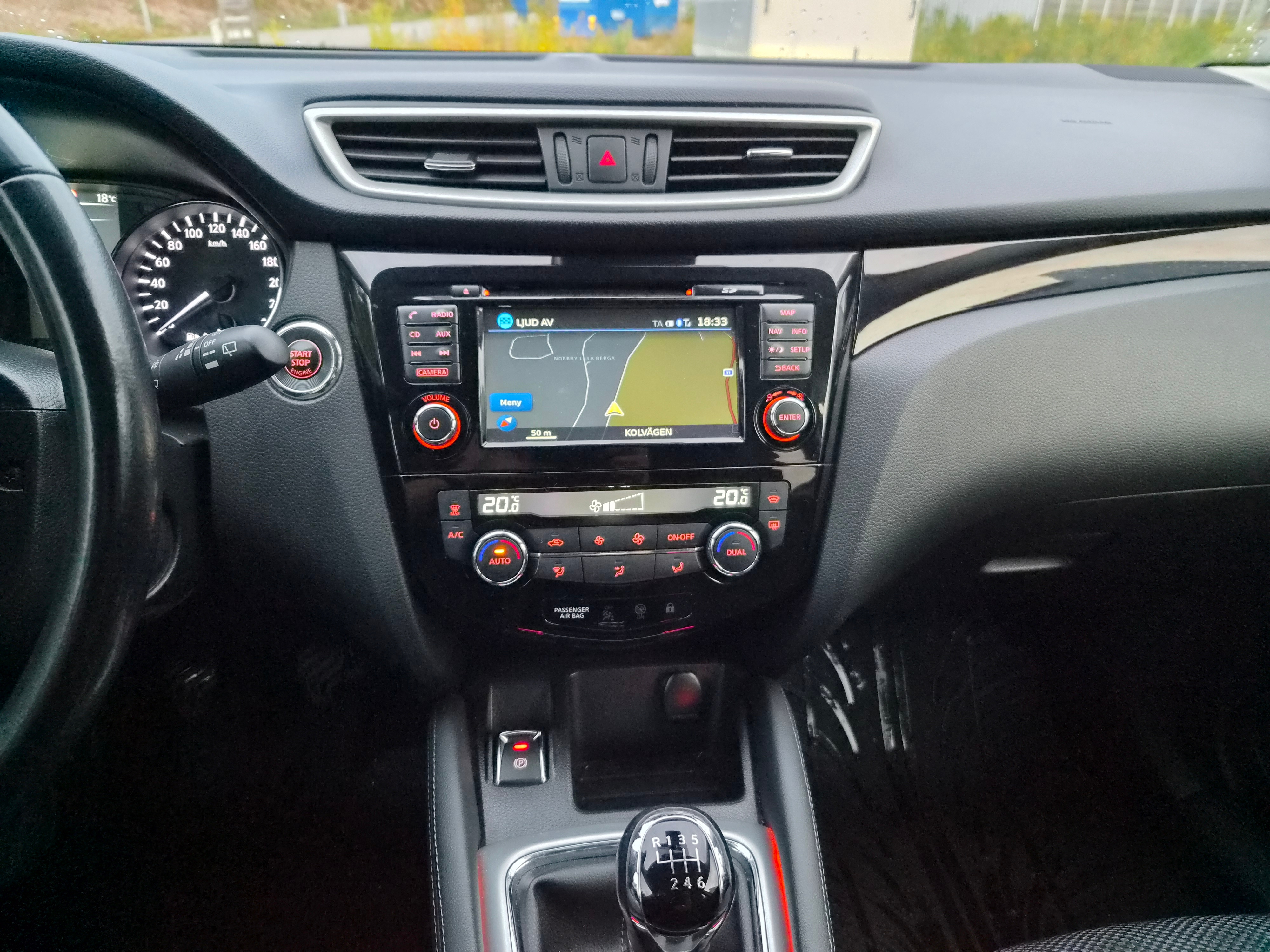 Nissan Qashqai 1.2 DIG-T Manuell 2017, photo 2/5
