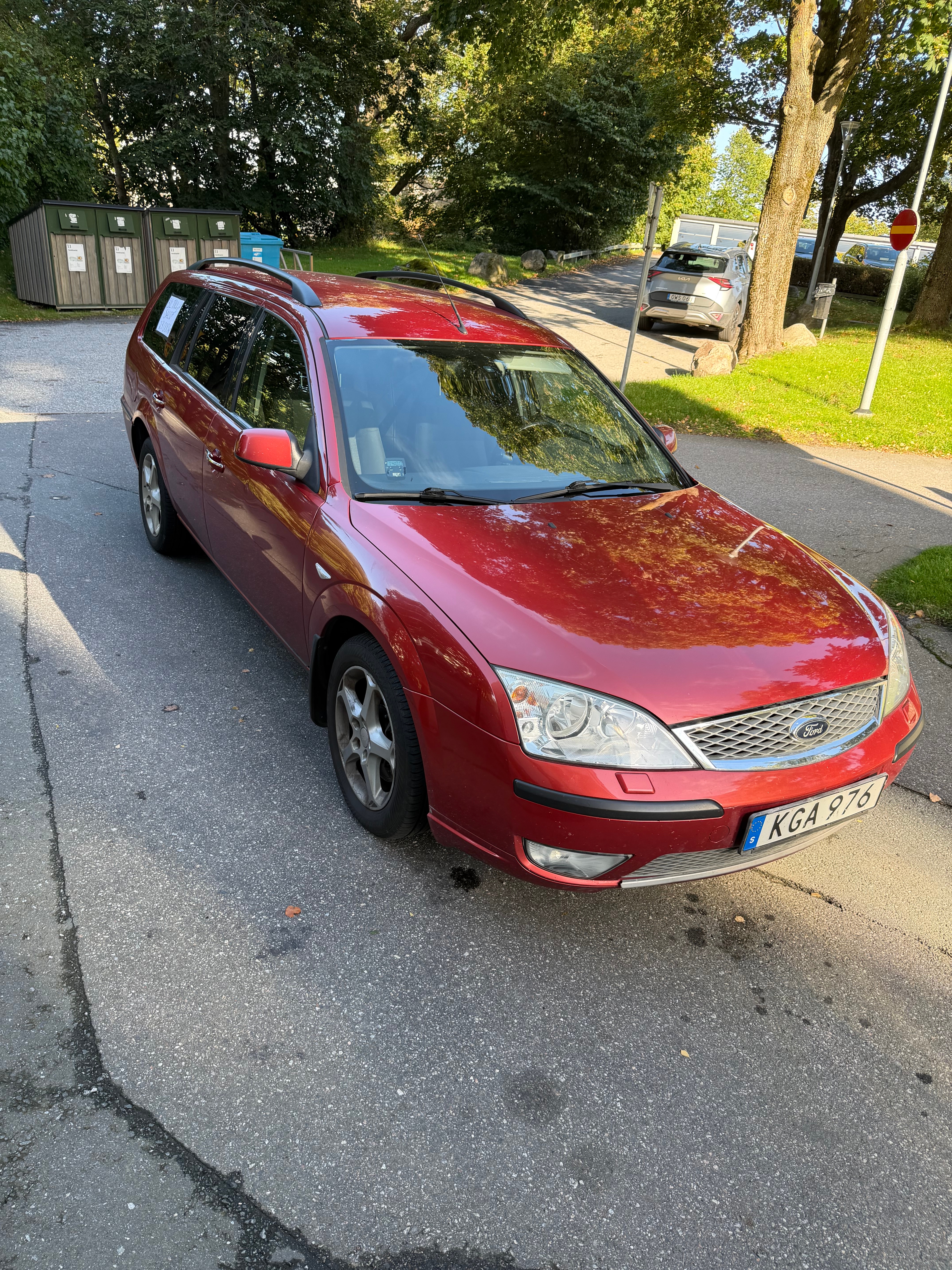 Ford Mondeo Kombi 2.0 Manuell 2007, bild 2/6