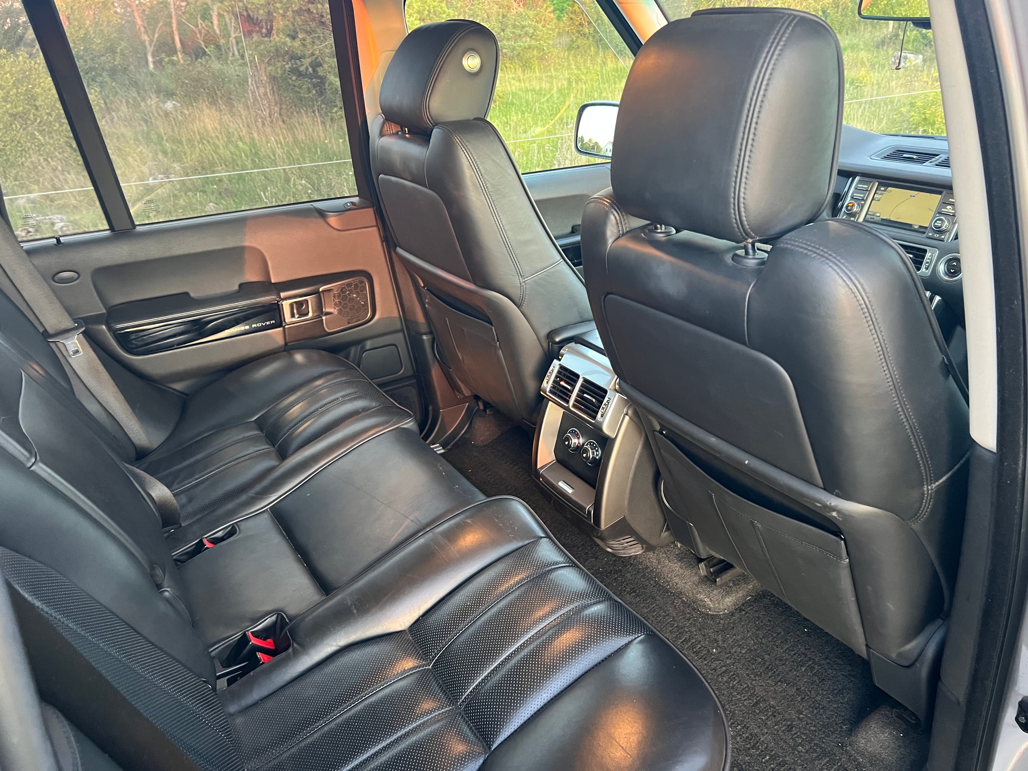 Land Rover Range Rover Vouge 2012, kuva 6/10