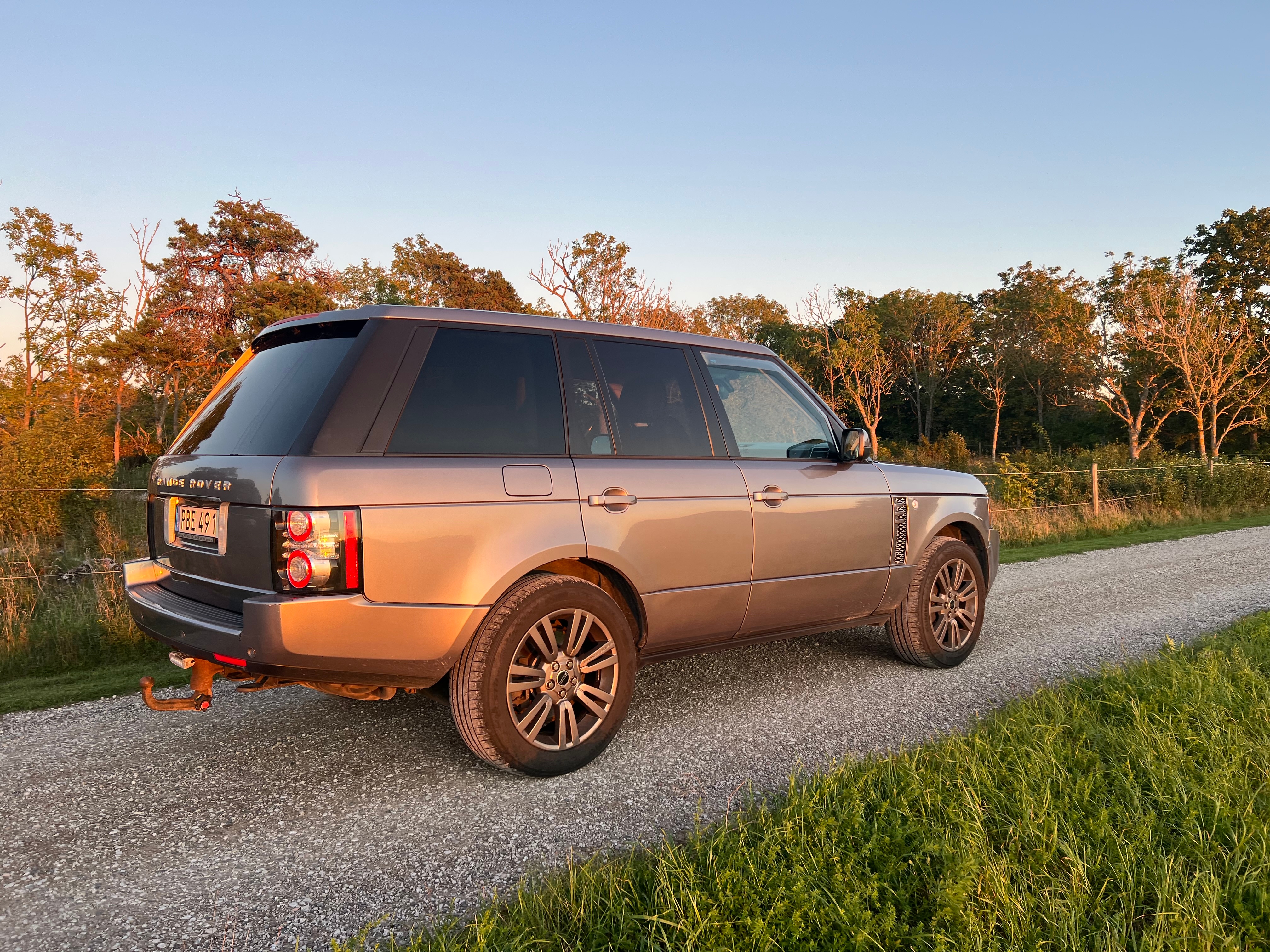 Land Rover Range Rover Vouge 2012, kuva 2/10