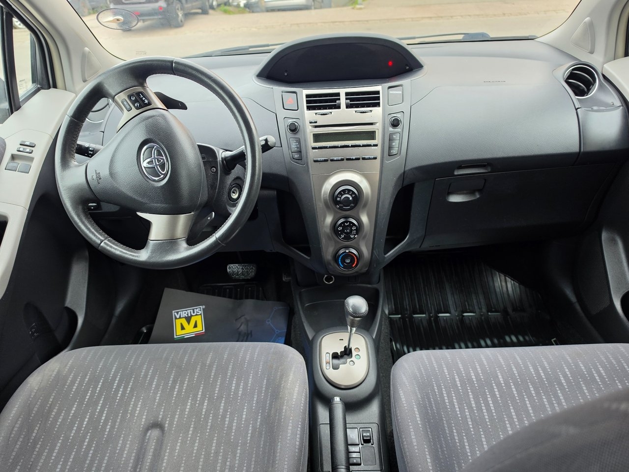 Toyota Yaris 2009, kuva 5/10