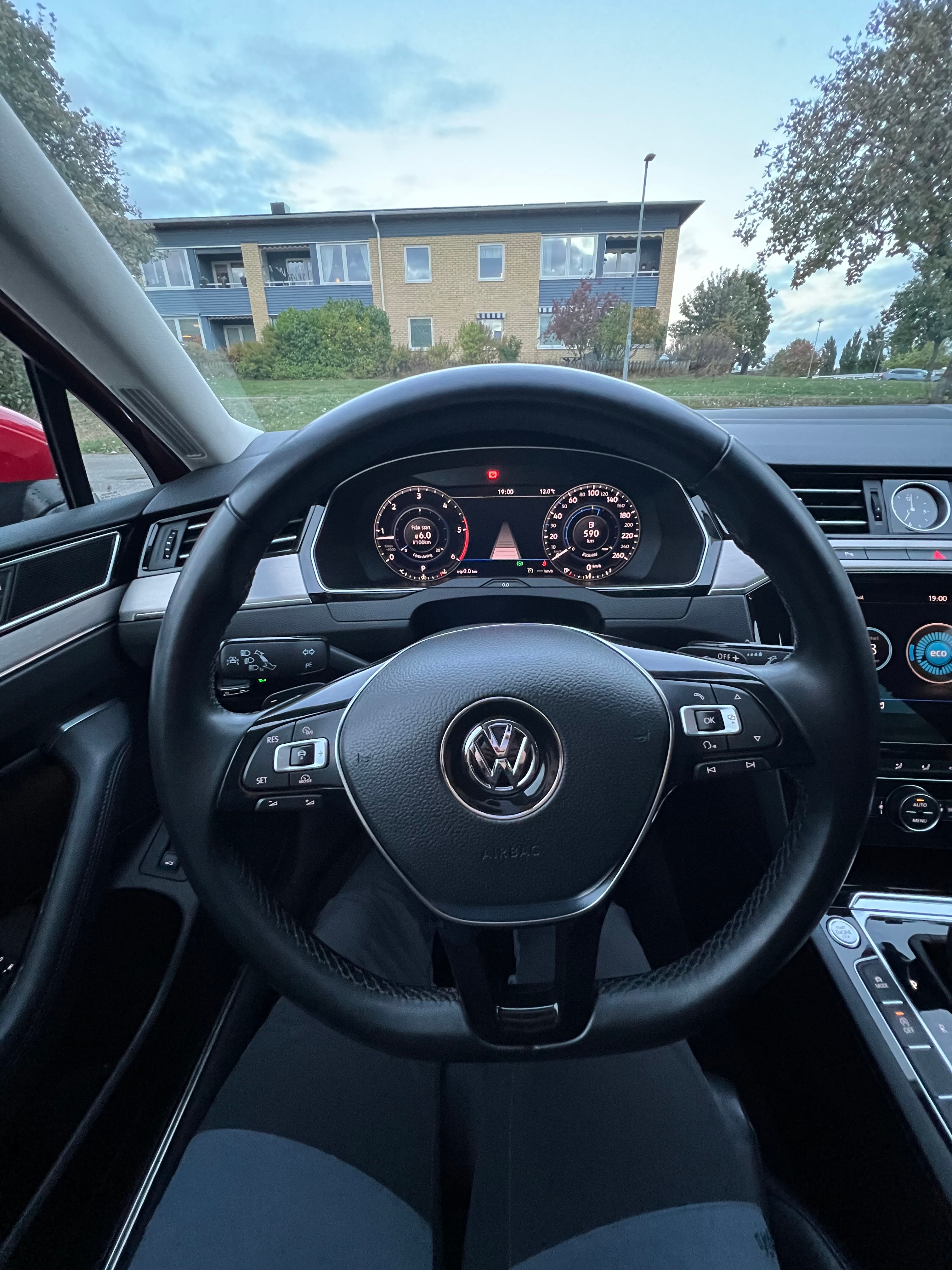 Volkswagen Passat 2018, bild 6/10