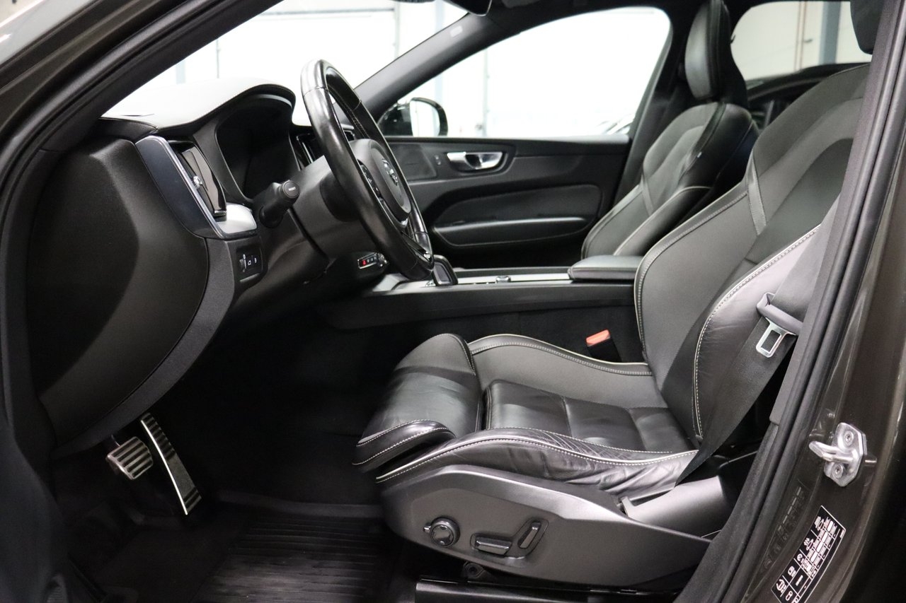 Volvo XC60 2021, kuva 7/10