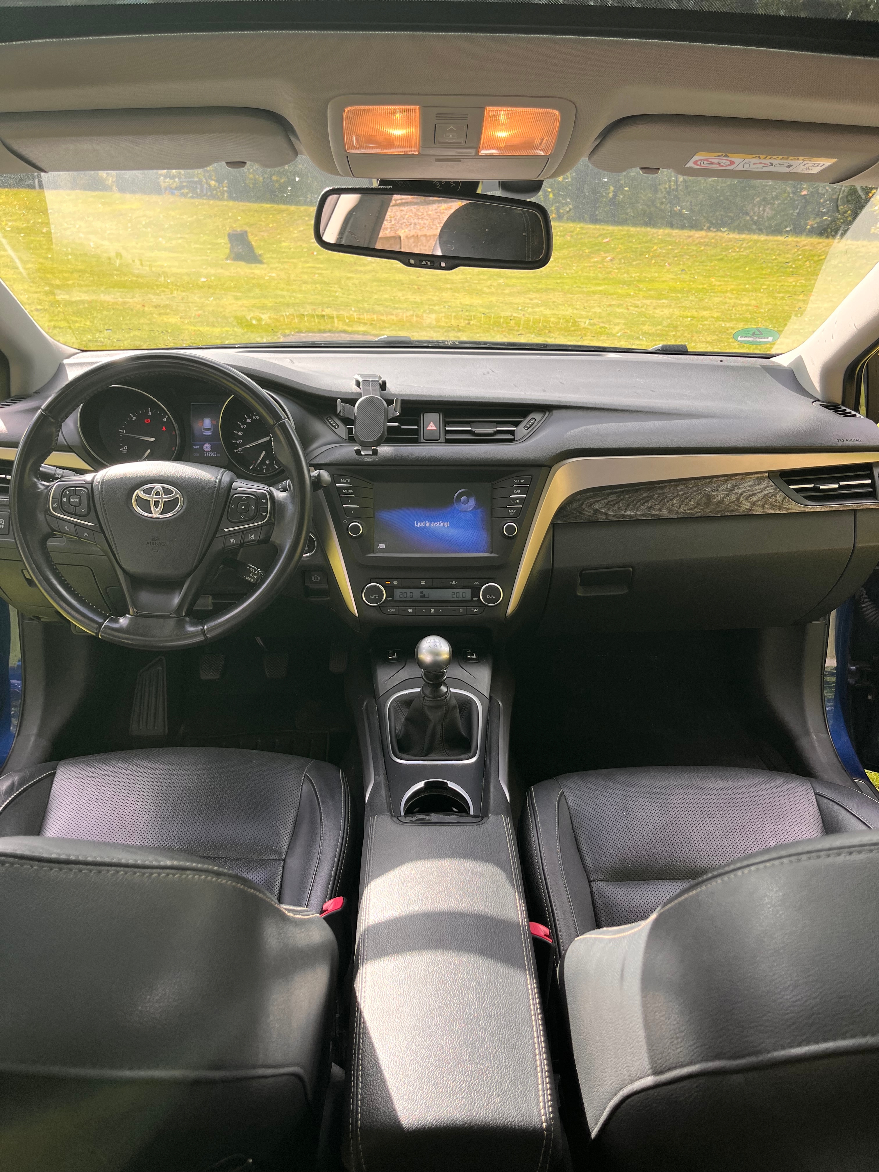 Toyota Avensis Kombi 2.0 D-4D Manuell 2016, bild 3/7