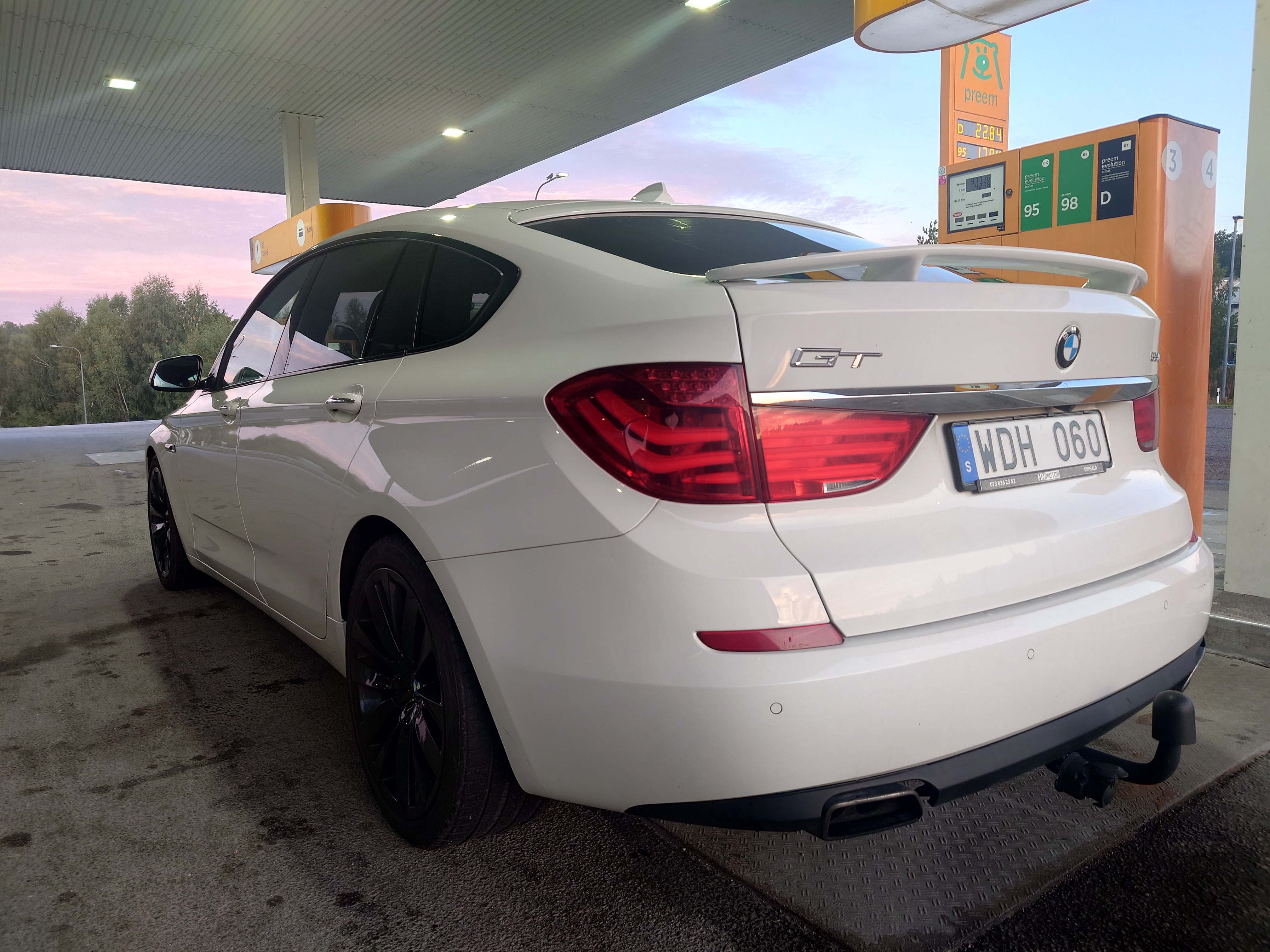 BMW 550 i Gran Turismo Steptronic 2010, kuva 2/10