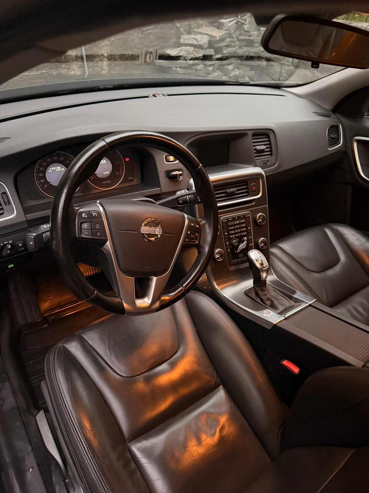 Volvo V60 D4 AWD Geartronic 2013, bild 2/5