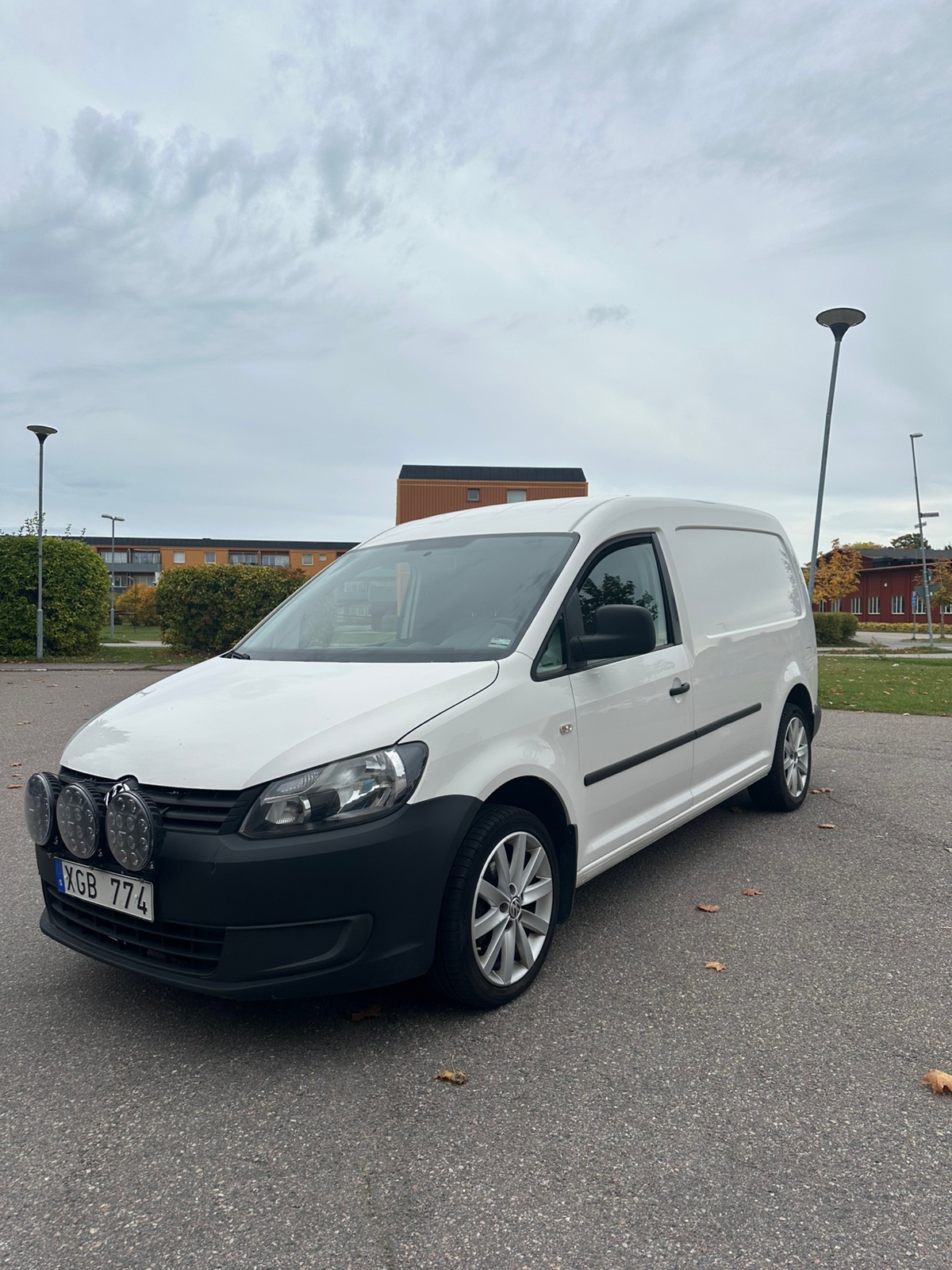 Volkswagen Caddy Maxi 2012, bild 2/10