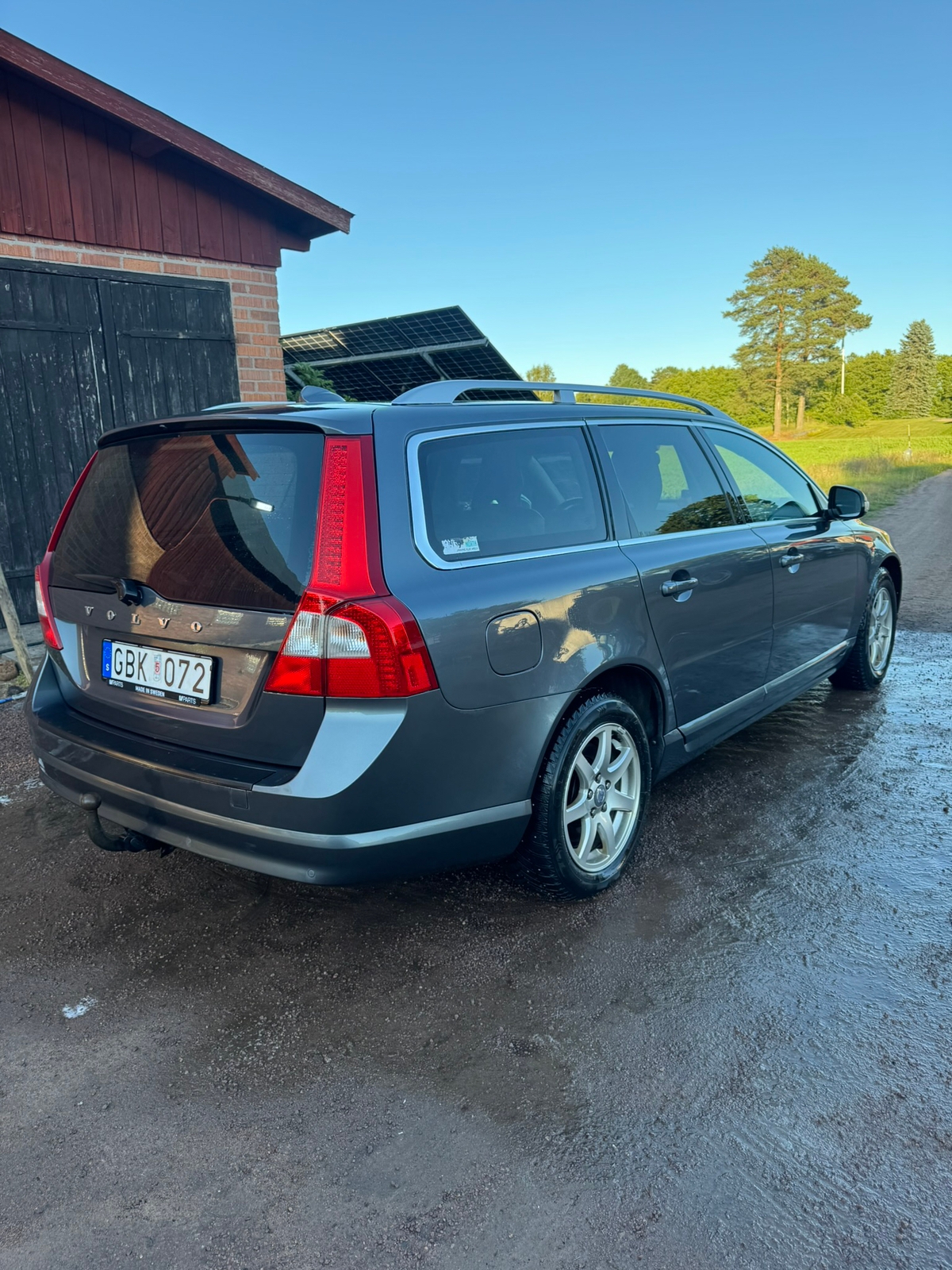 Volvo V70 2.5T Geartronic 2010, photo 3/4