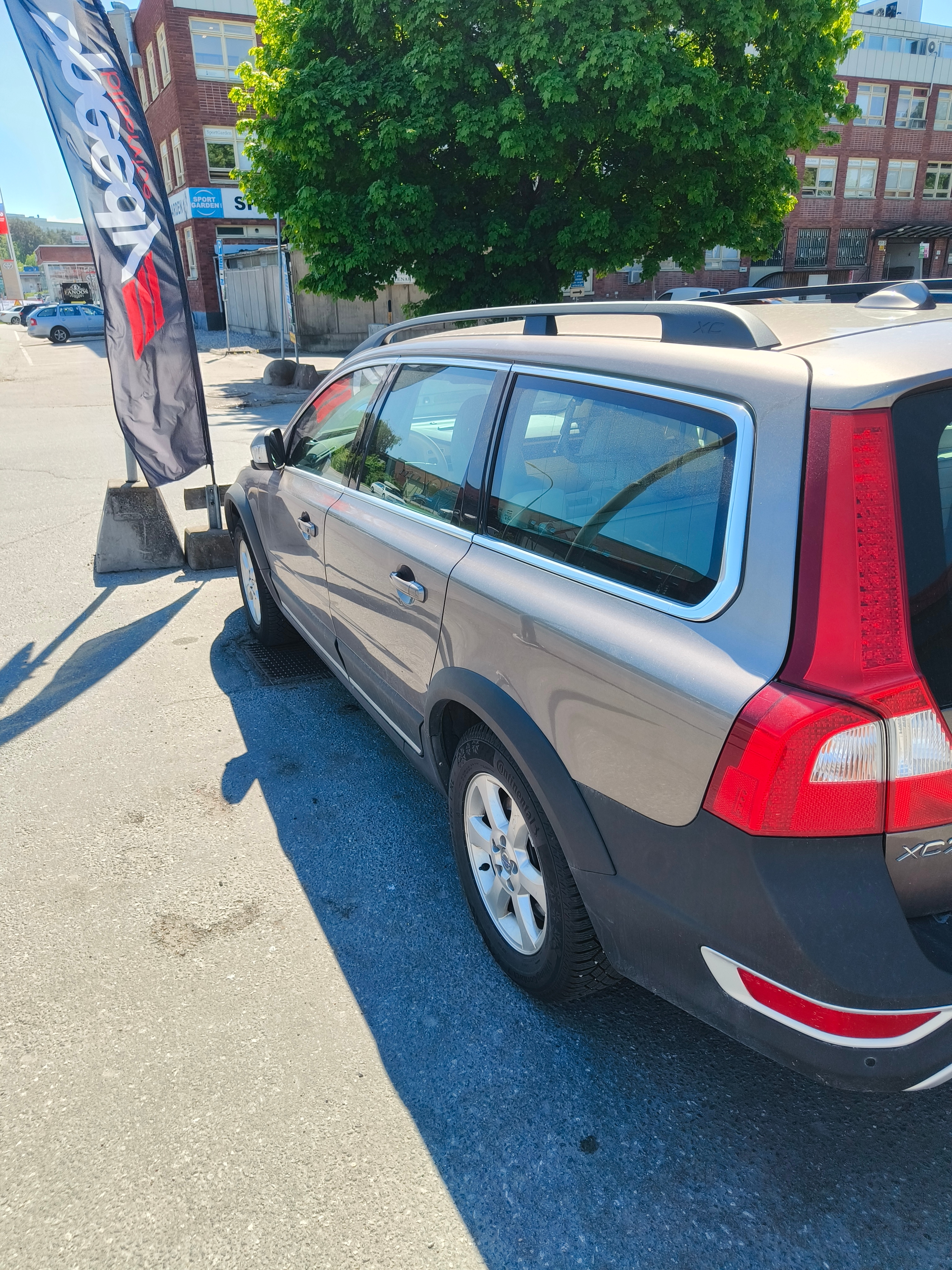 Volvo XC70 D5 AWD Geartronic 2011, photo 5/10