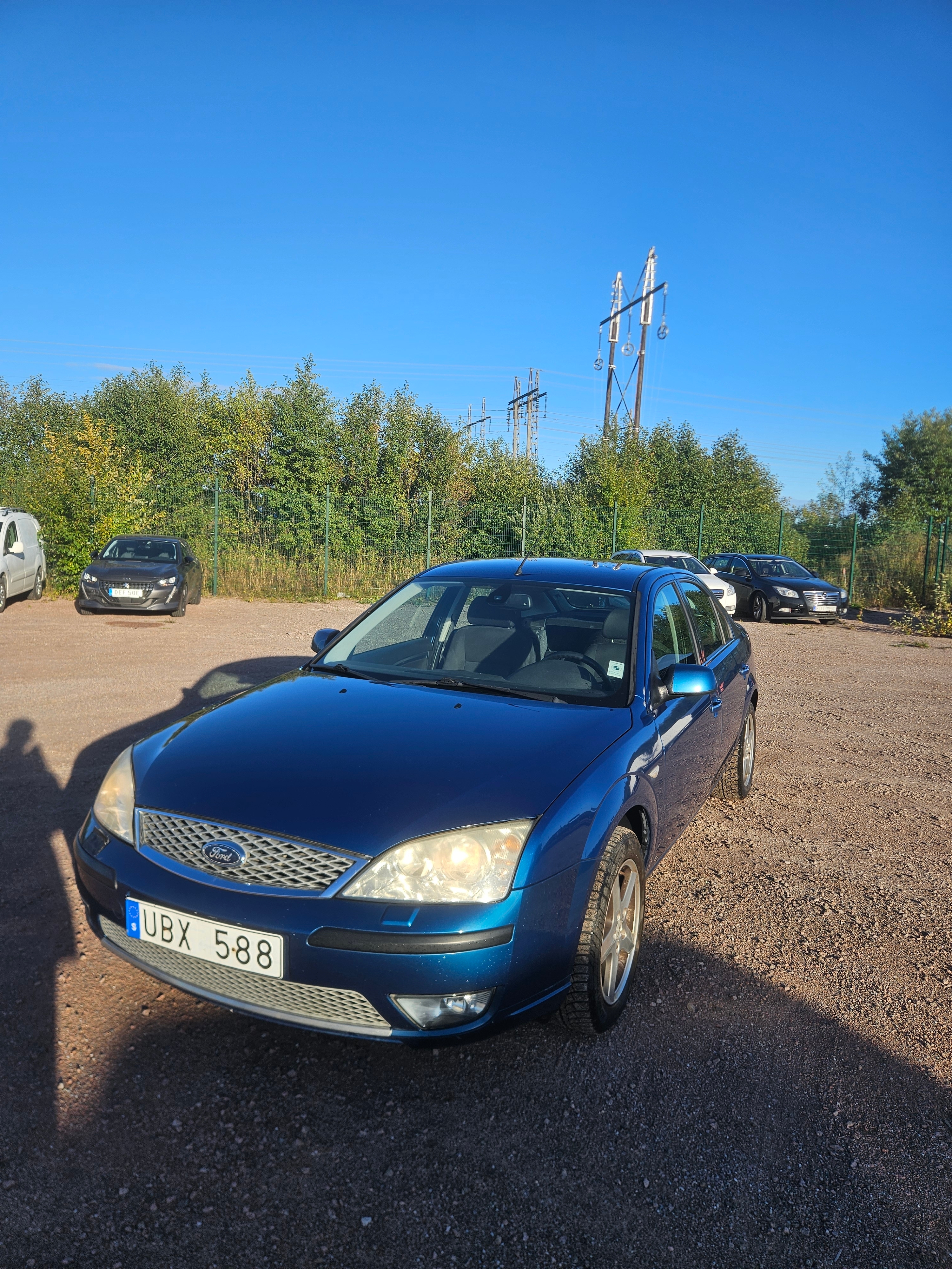 Ford Mondeo Halvkombi 2.0 Manuell 2007, bild 2/6