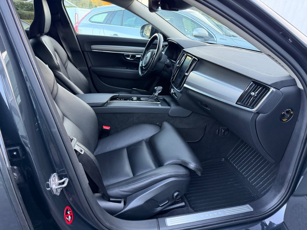 Volvo V90 D5 AWD PRO EDITION HEADUP 2019, bild 3/16