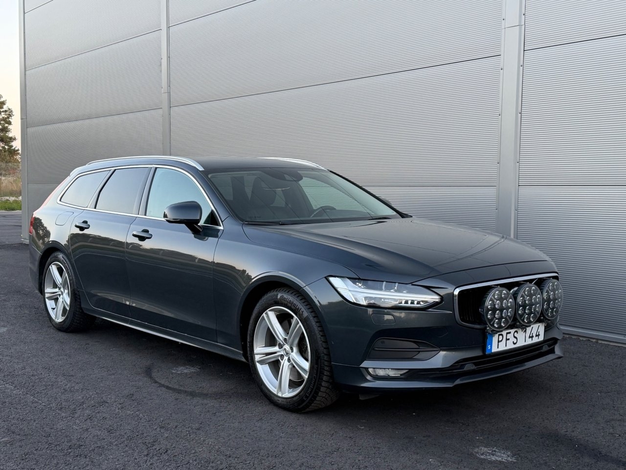 Volvo V90 D5 AWD PRO EDITION HEADUP 2019, bild 2/16