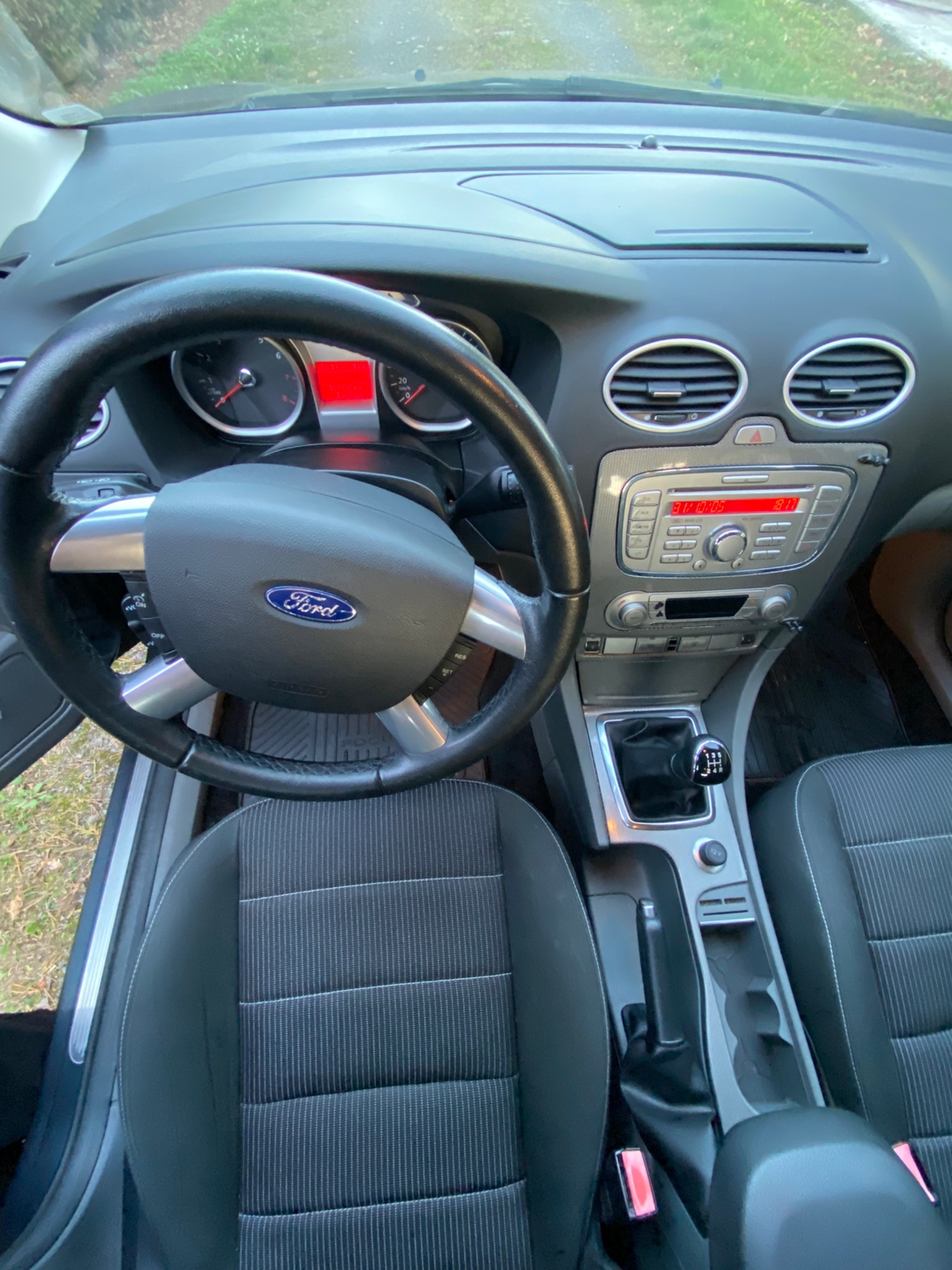 Ford Focus Kombi 1.8 Flexifuel Manuell 2008, bild 4/10
