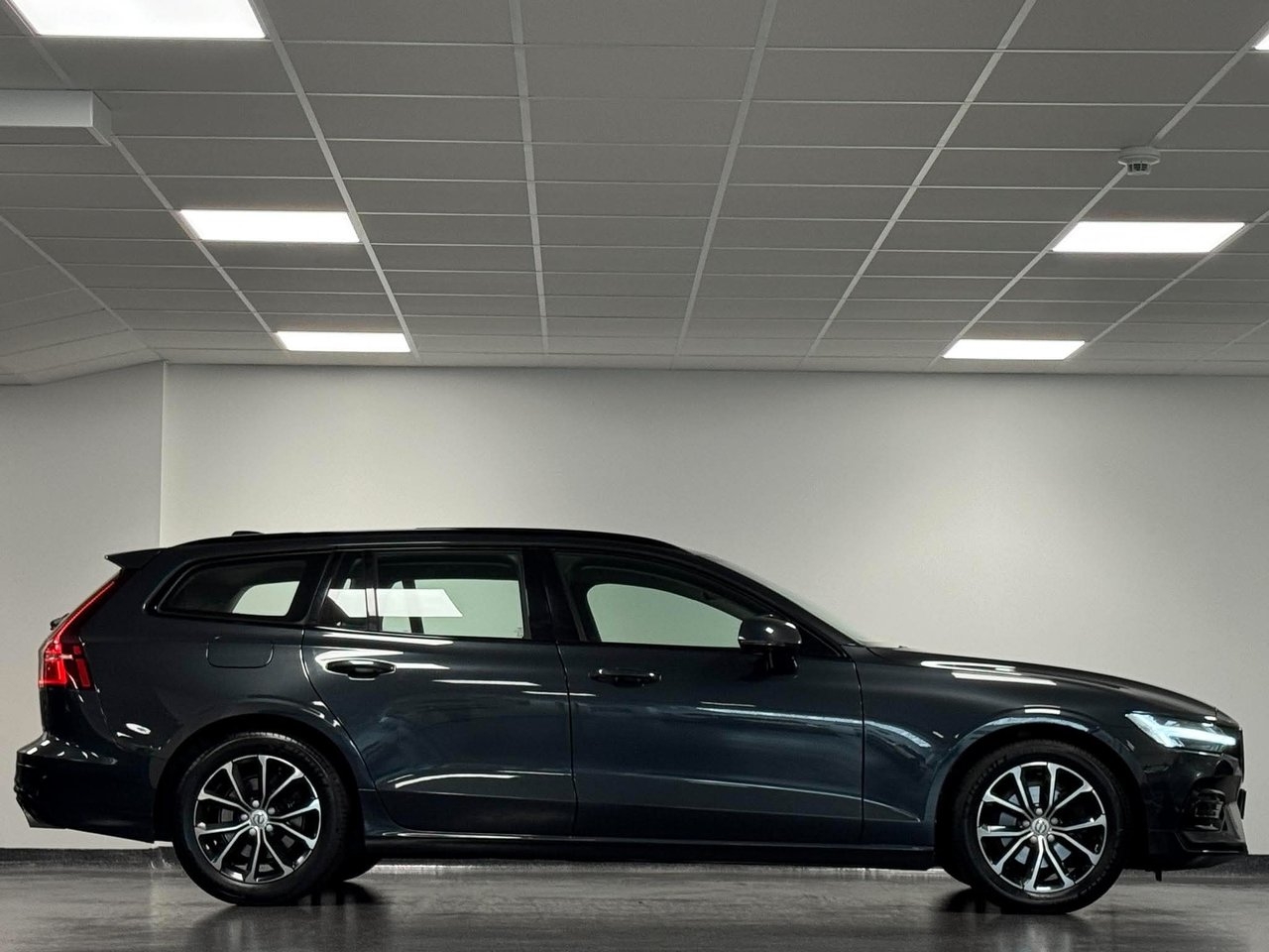 Volvo V60 2020, bild 3/24