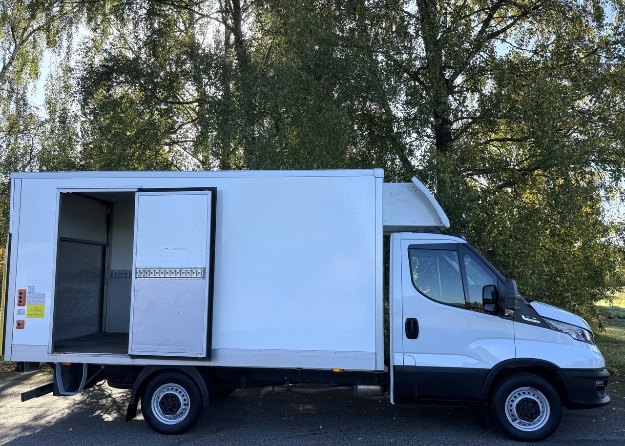 Iveco 35-140 2024, bild 2/10