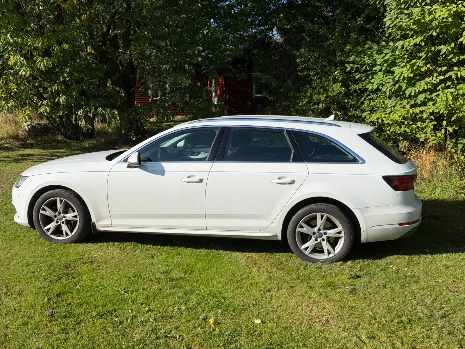 Audi A4 Avant 2.0 TDI S Tronic 2018, bild 2/10