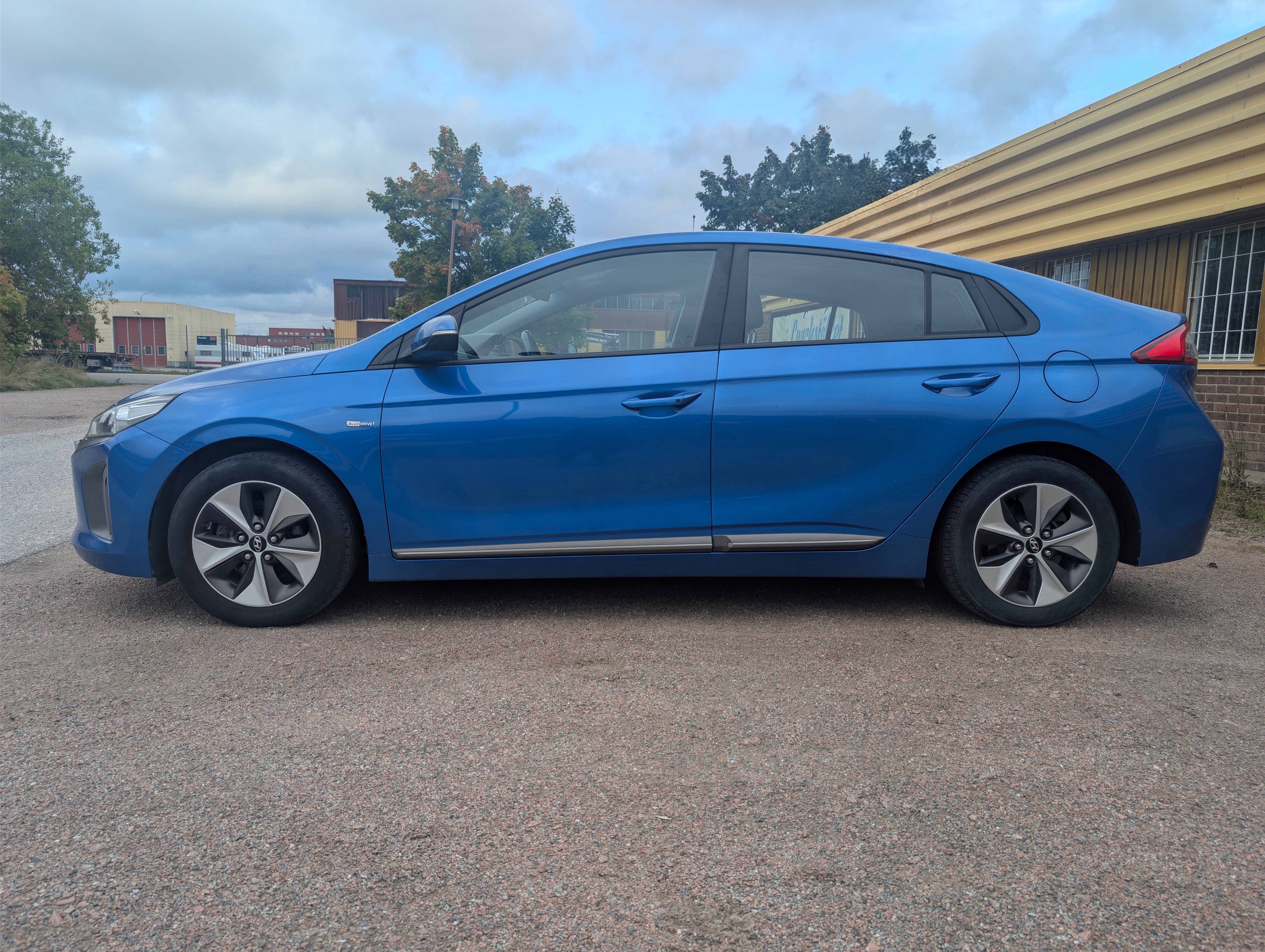 Hyundai Ioniq Electric 28 kWh 2017, bild 2/10