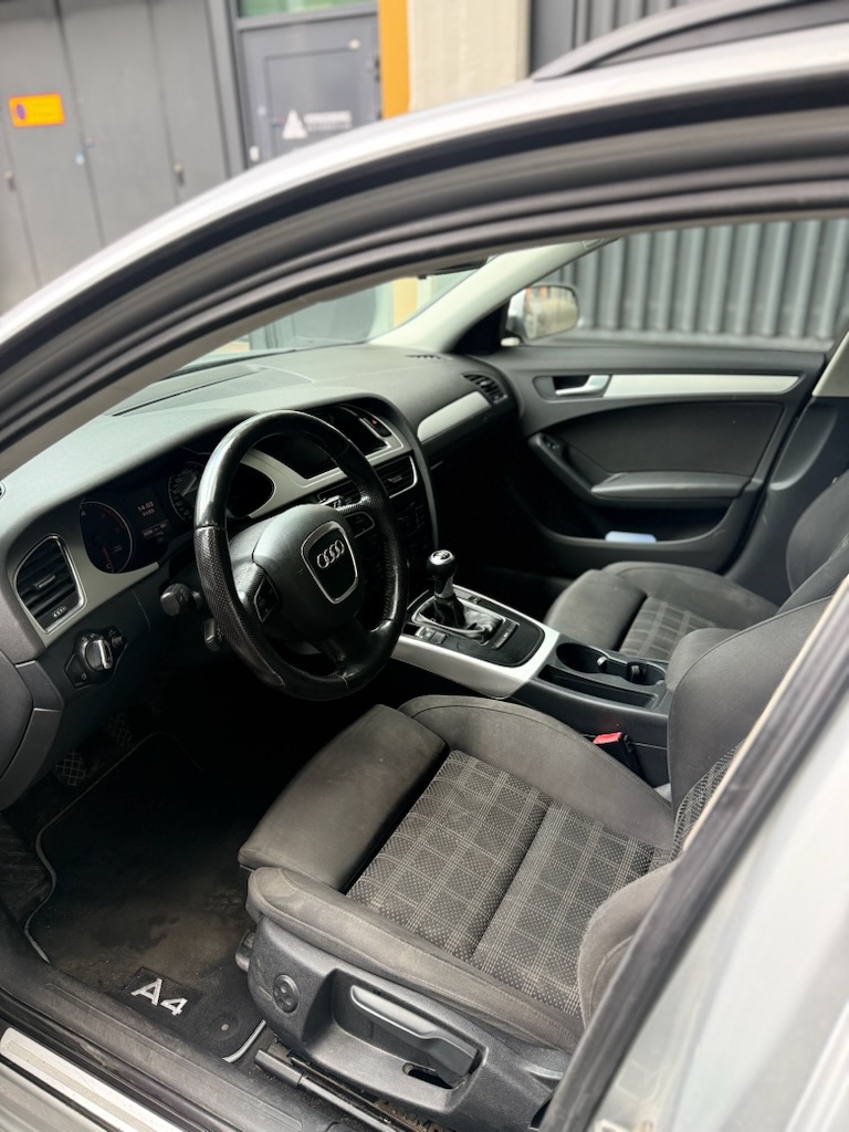 Audi A4 Avant 2.0 TDI Manuell 2012, kuva 5/7