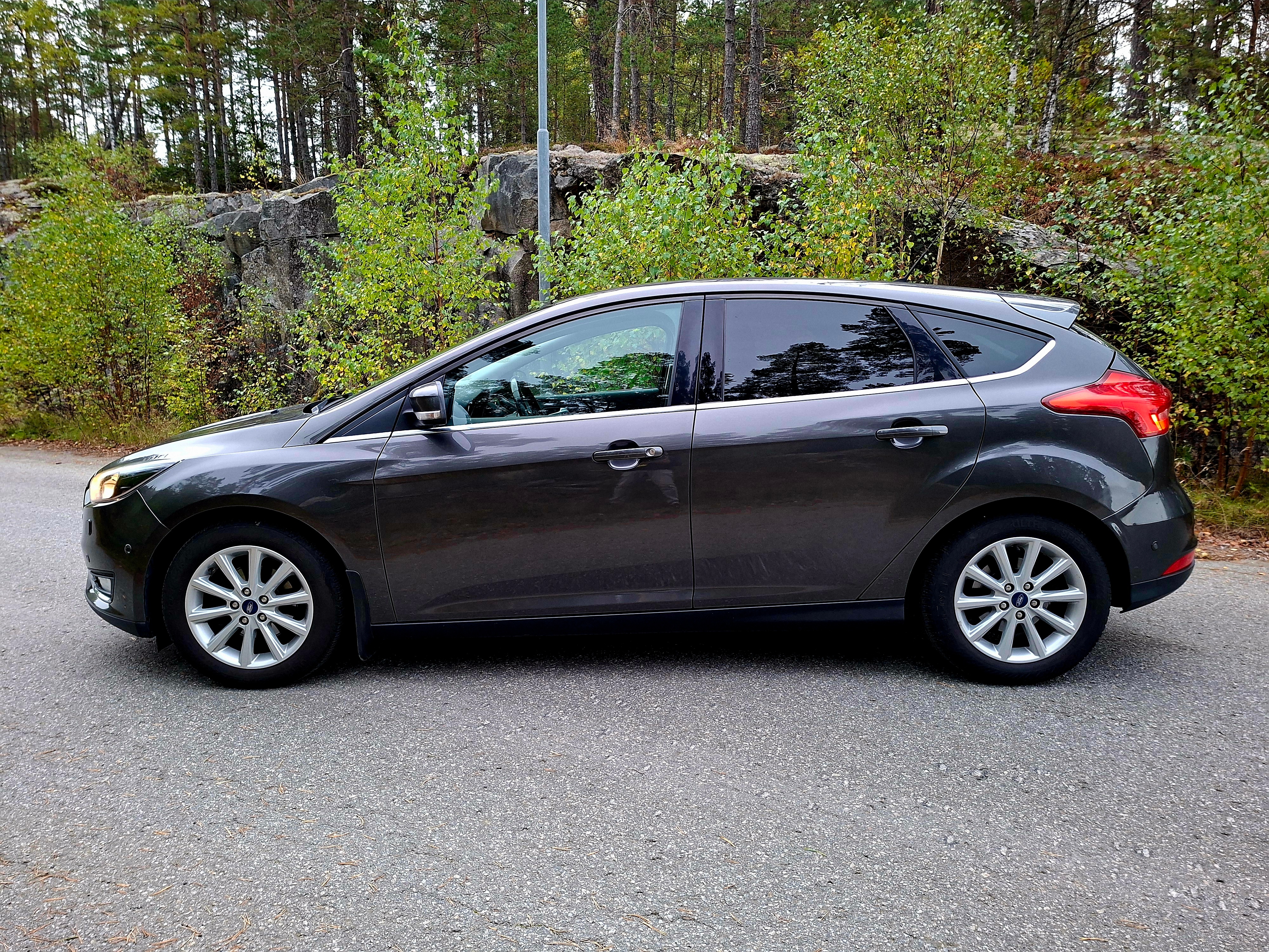 Ford Focus 1.0 EcoBoost Manuell 2015, bild 3/10