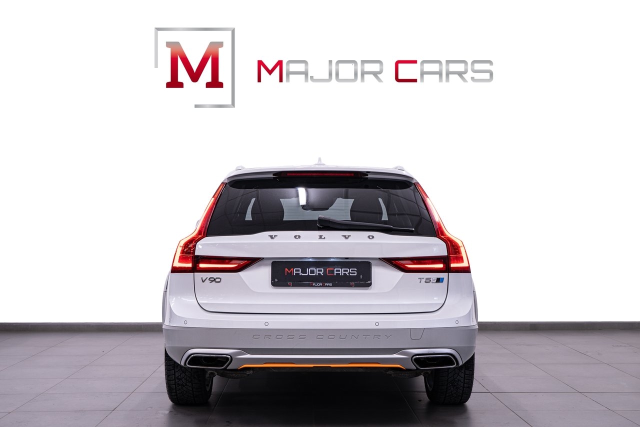 Volvo V90 Cross Country 2018, photo 5/10
