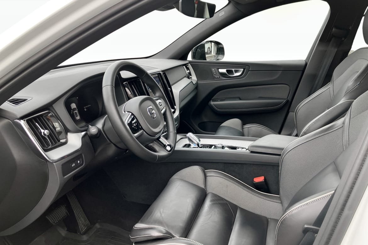 Volvo XC60 T6 Plus Dark Edition 2025, bild 5/9