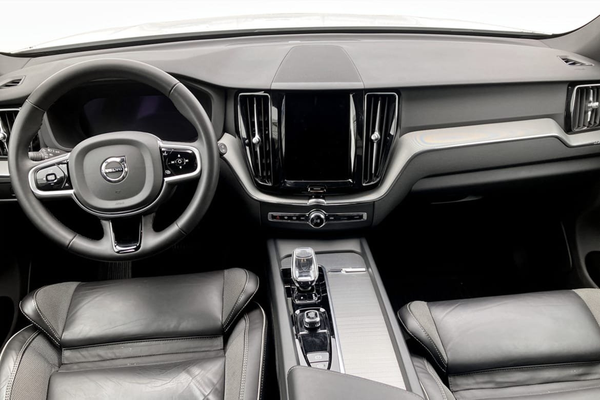 Volvo XC60 T6 Plus Dark Edition 2025, bild 4/9