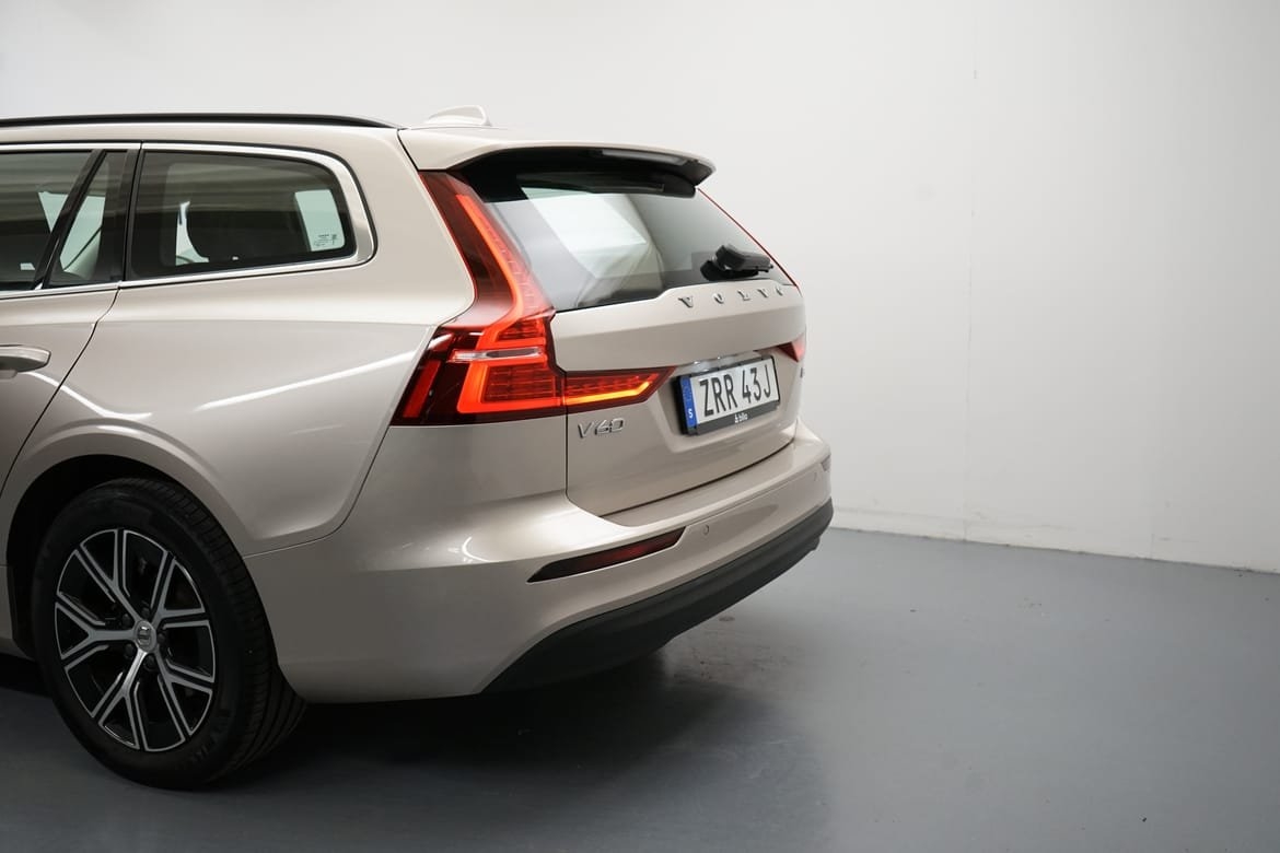 Volvo V60 B4 Bensin Core 2024, bild 3/10