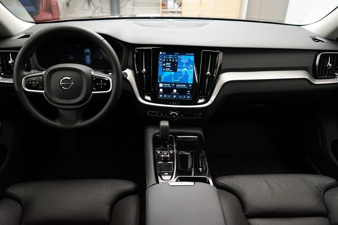 Volvo V60 T6 Plus Dark Nordic Edition 2025, bild 6/10