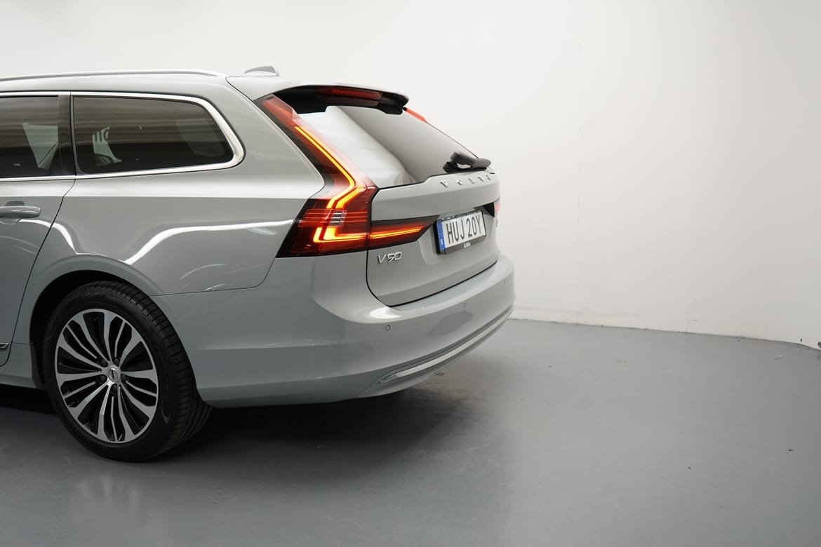 Volvo V90 2024, photo 3/10