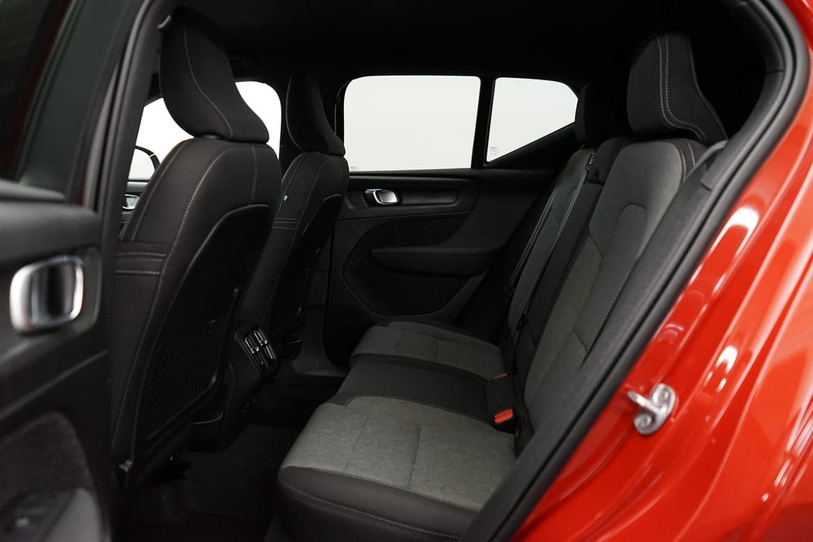 Volvo XC40 B4 FWD Bensin Plus Dark 2024, bild 7/10