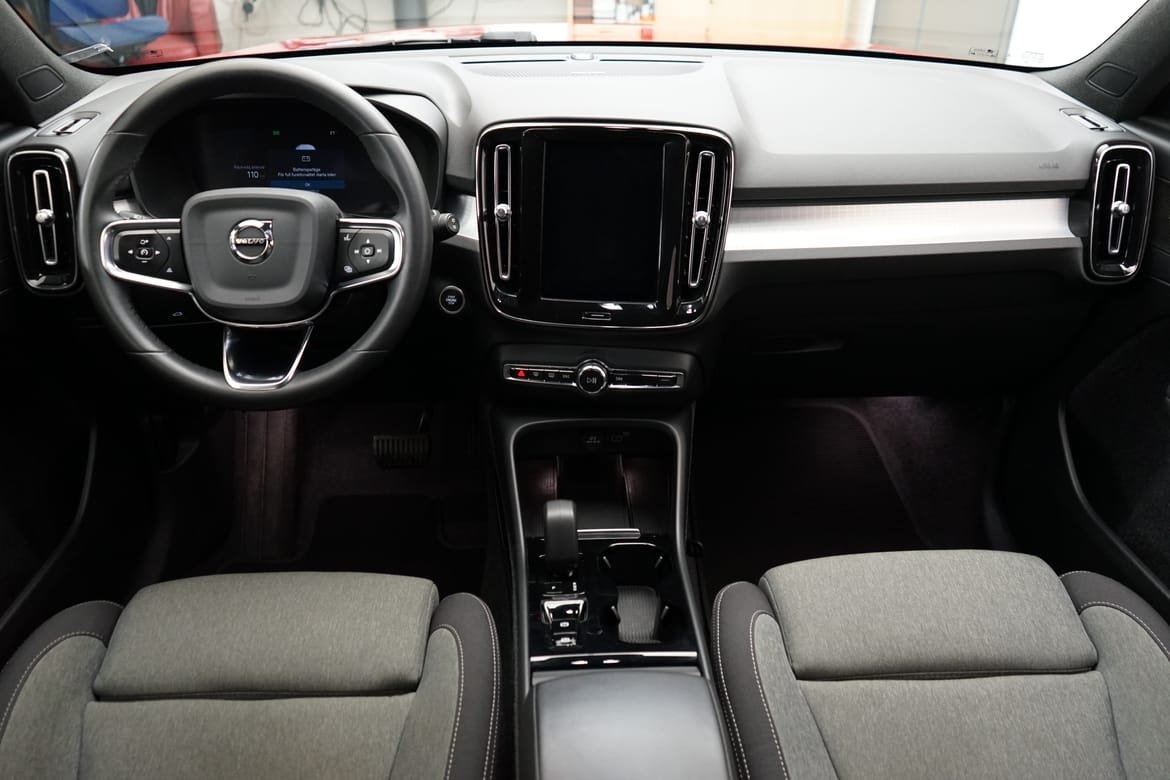 Volvo XC40 B4 FWD Bensin Plus Dark 2024, bild 6/10