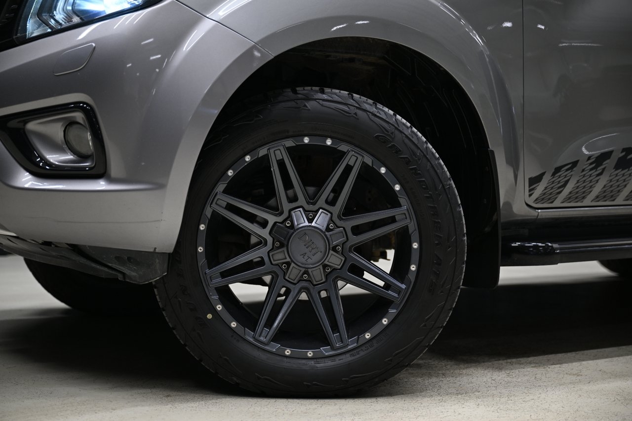 Nissan Navara 2.3 dCi 190HK Automat 2019, bild 4/10