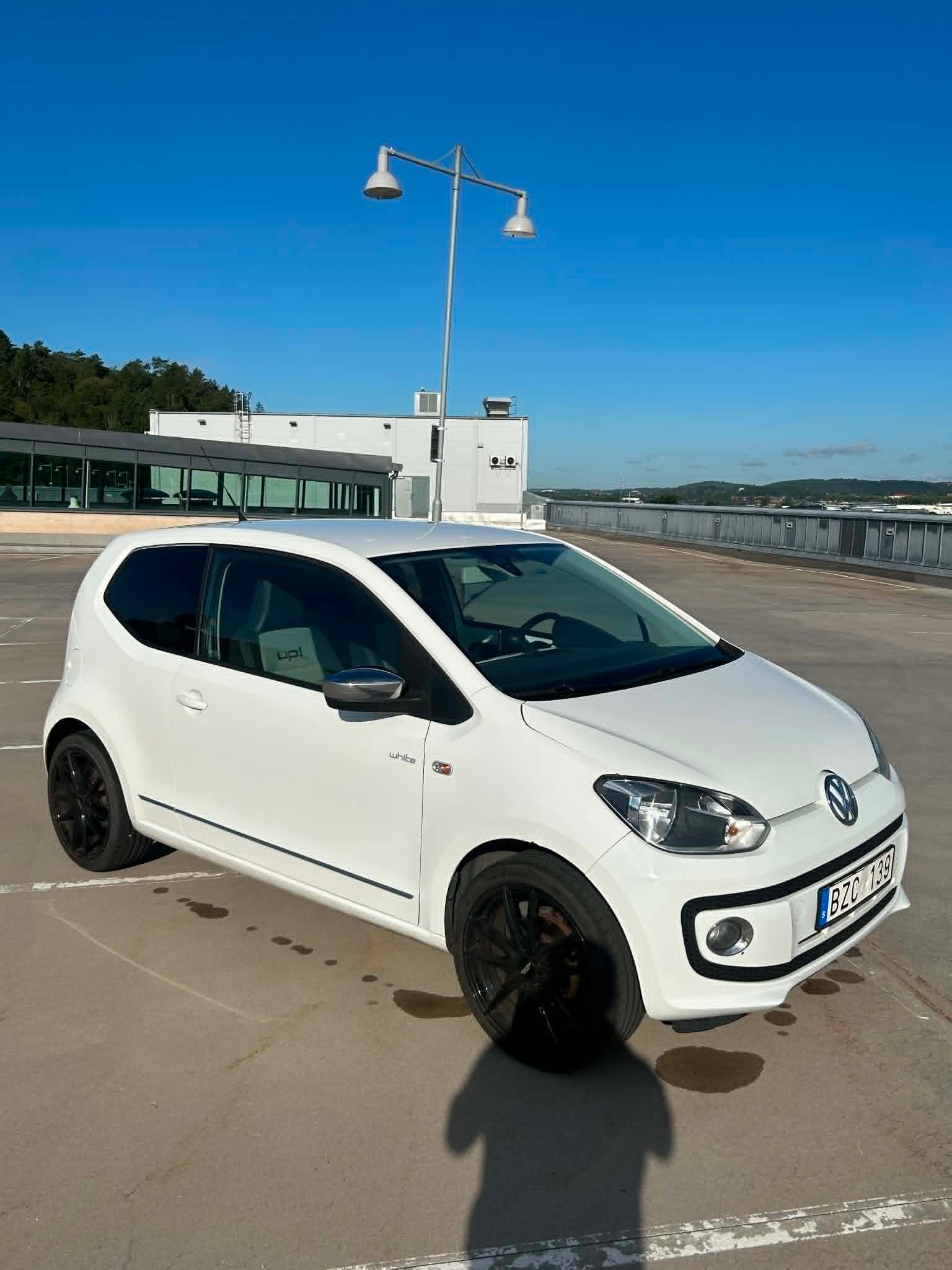 Volkswagen UP! 3-dörrar 1.0 MPI Manuell 2012, bild 5/10