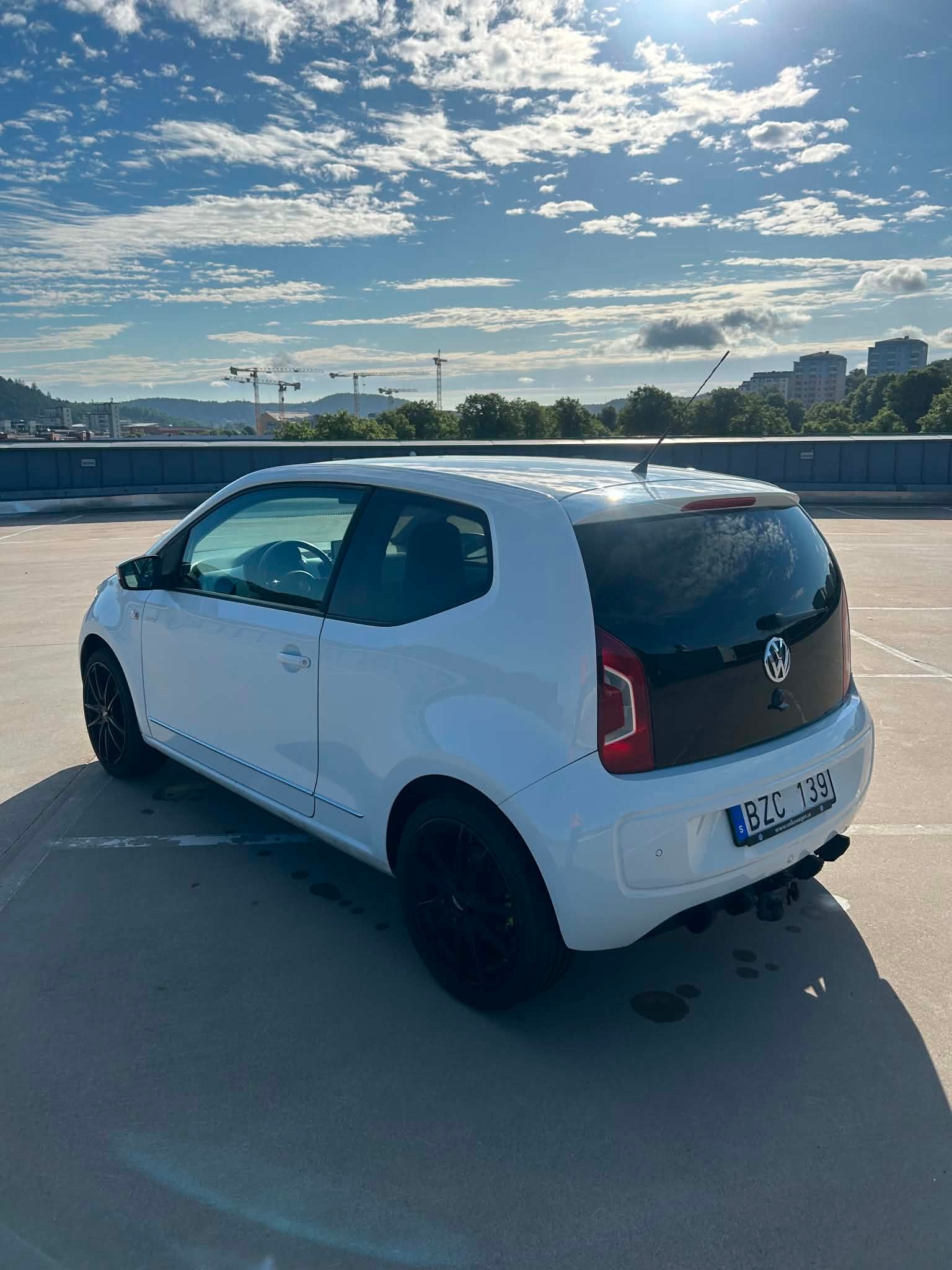 Volkswagen UP! 3-dörrar 1.0 MPI Manuell 2012, bild 3/10