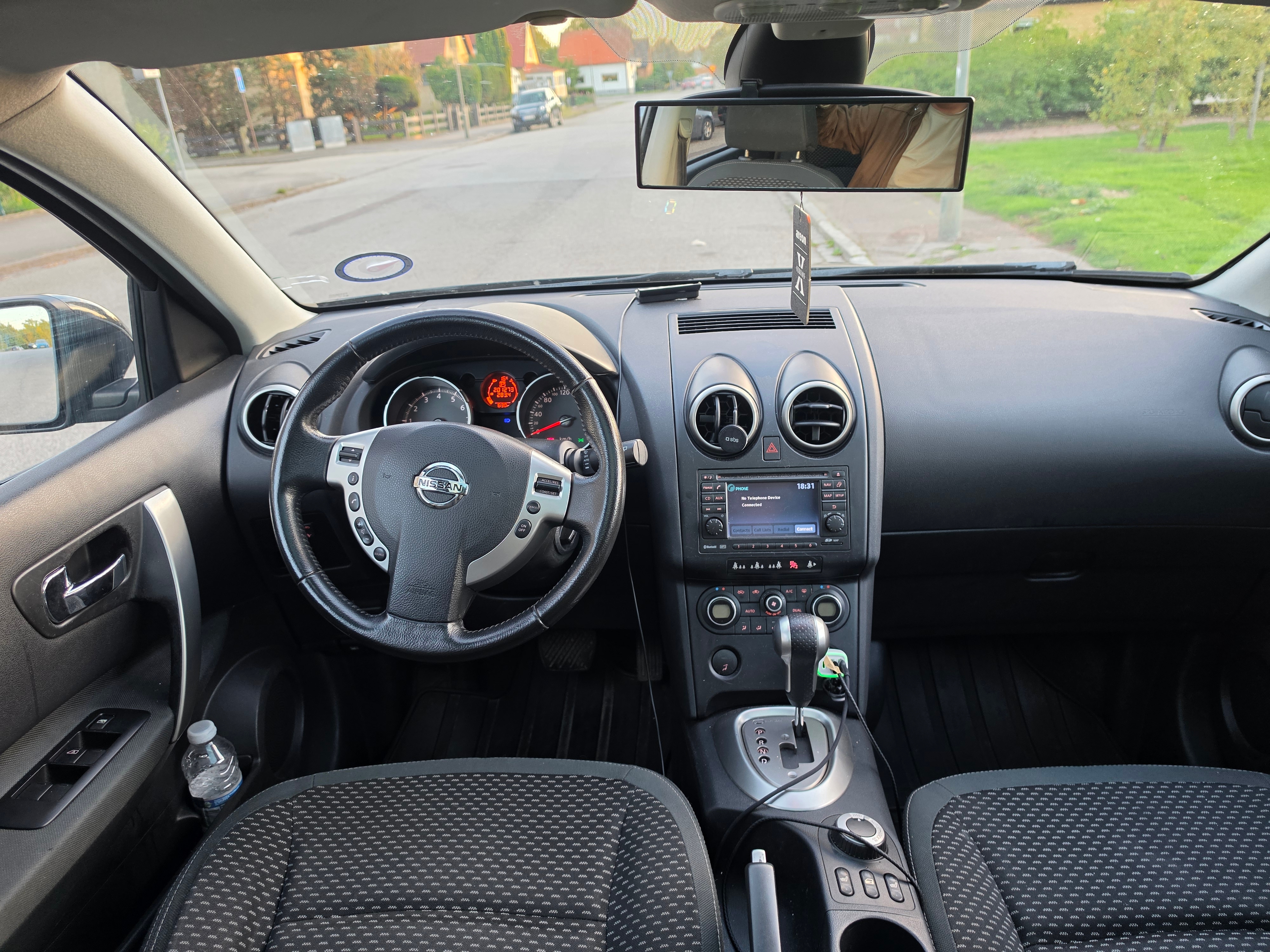 Nissan Qashqai+2 2.0 4x4 CVT 2009, photo 6/10