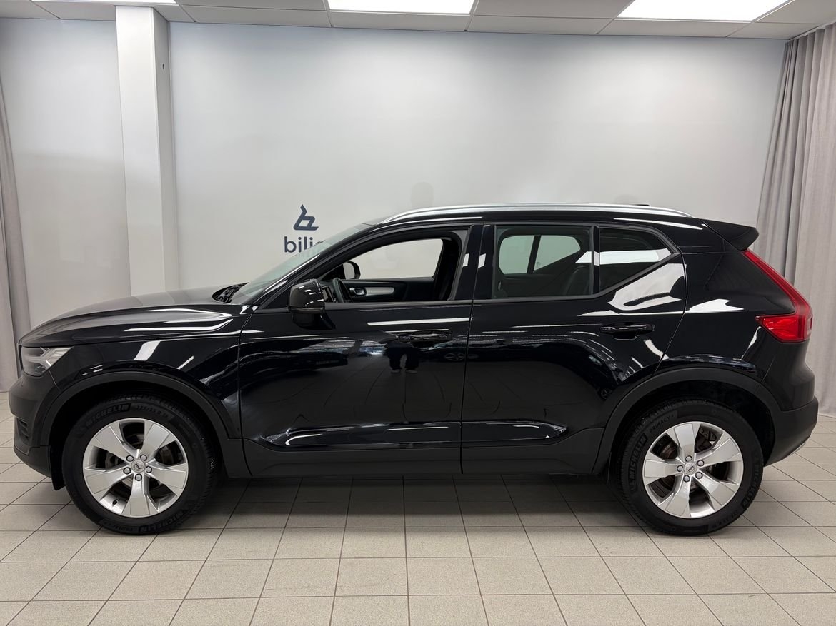Volvo XC40 T3 FWD aut Momentum Advanced 2022, bild 2/10