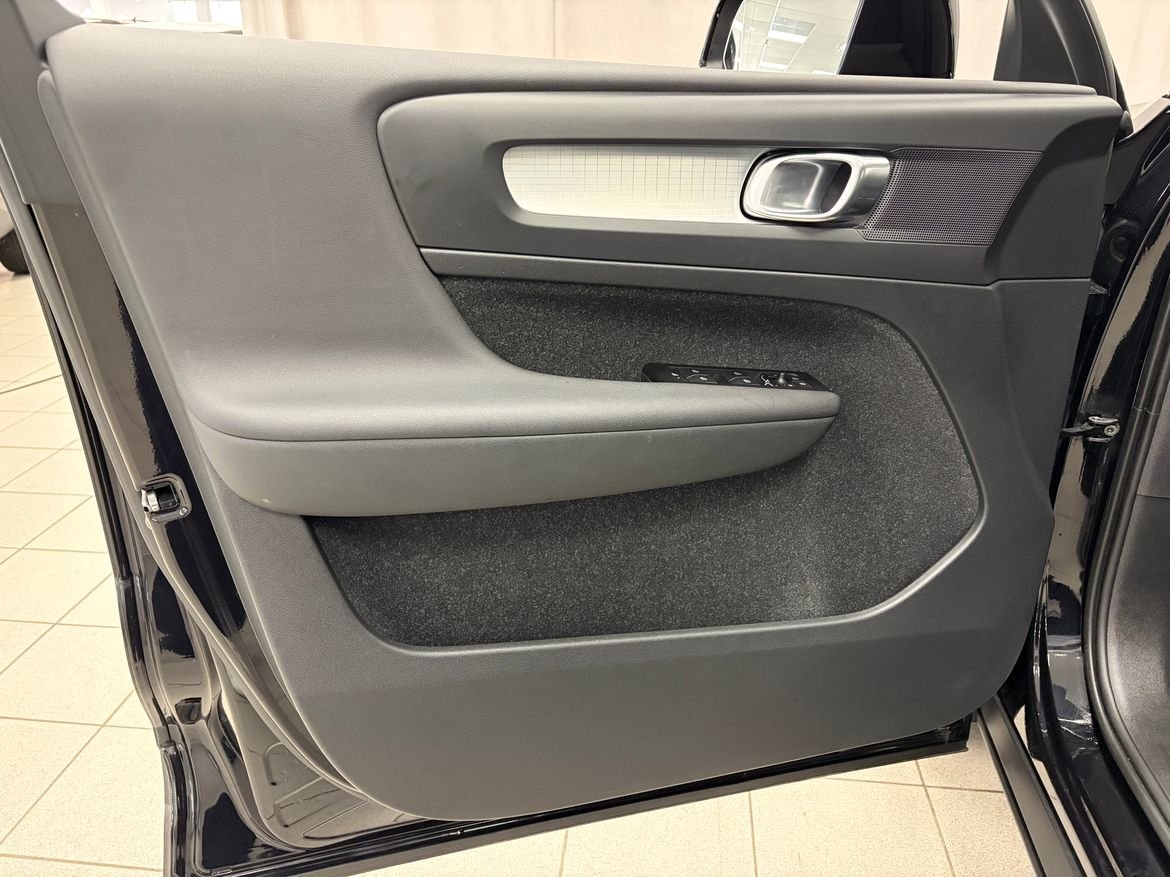 Volvo XC40 T3 FWD aut Momentum Advanced 2022, bild 5/10