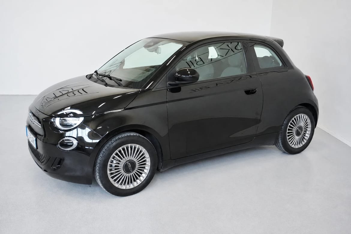 Fiat 500e 42 kWh 118hk Pano 2022, bild 4/10