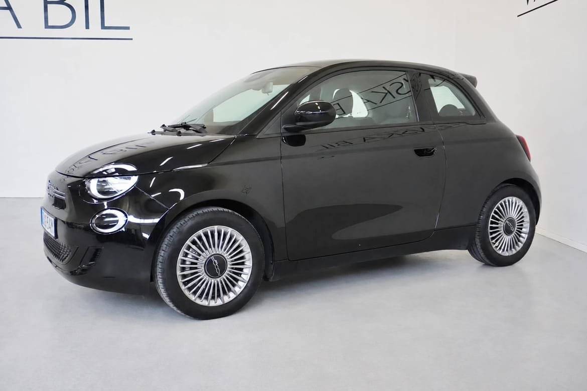 Fiat 500e 42 kWh 118hk Pano 2022, bild 3/10