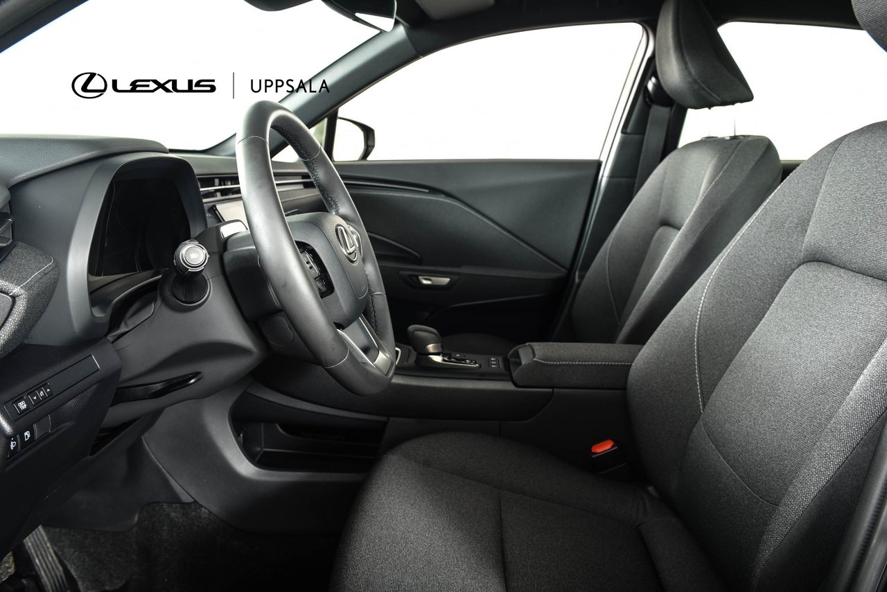 Lexus LBX 1.5 Backkamera 2025, bild 6/10